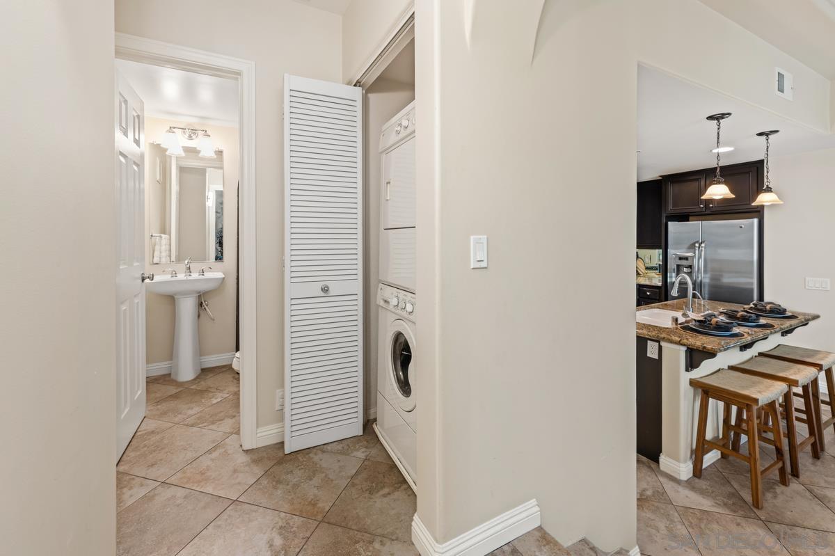 Detail Gallery Image 14 of 34 For 2760  Farragut  #109,  San Diego,  CA 92106 - 3 Beds | 3/1 Baths