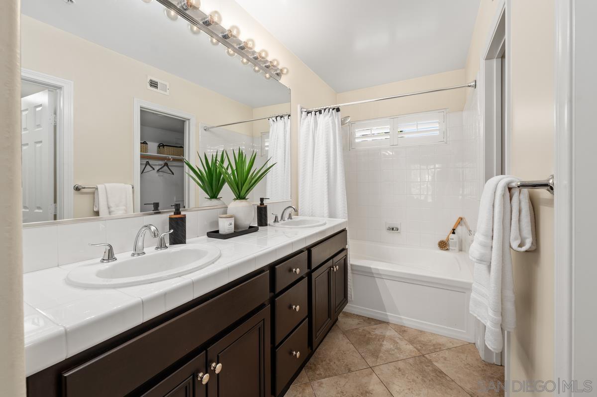Detail Gallery Image 17 of 34 For 2760  Farragut  #109,  San Diego,  CA 92106 - 3 Beds | 3/1 Baths