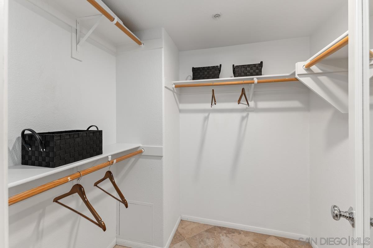 Detail Gallery Image 18 of 34 For 2760  Farragut  #109,  San Diego,  CA 92106 - 3 Beds | 3/1 Baths