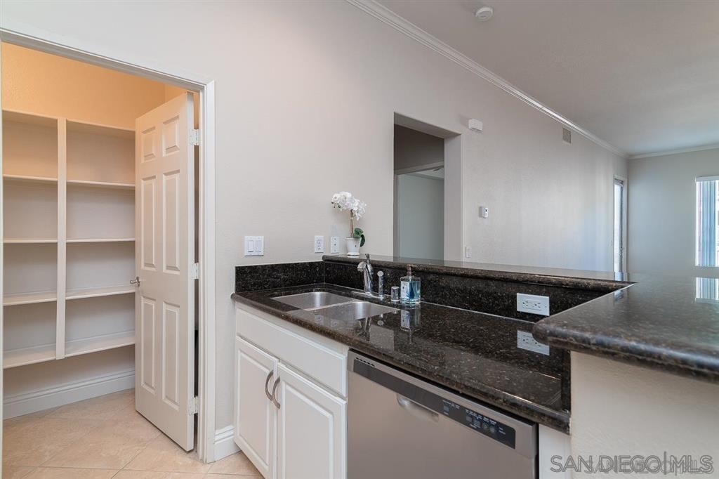 Detail Gallery Image 3 of 19 For 12368  Carmel Country Rd  304, San Diego,  CA 92130 - 1 Beds | 1 Baths