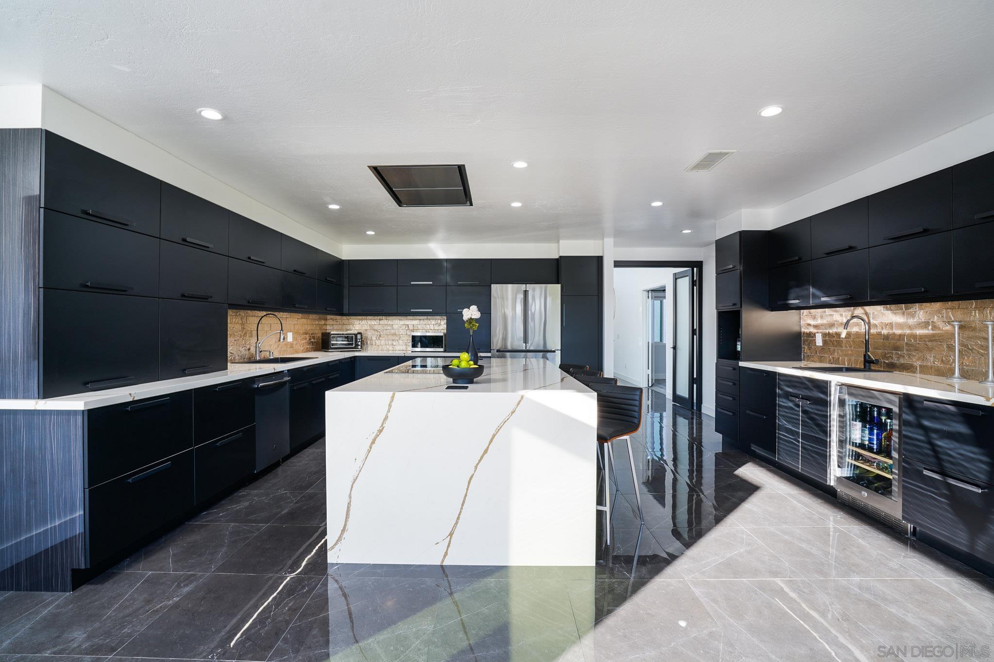 Detail Gallery Image 12 of 37 For 1517  Shields Ave, Encinitas,  CA 92024 - 4 Beds | 2 Baths