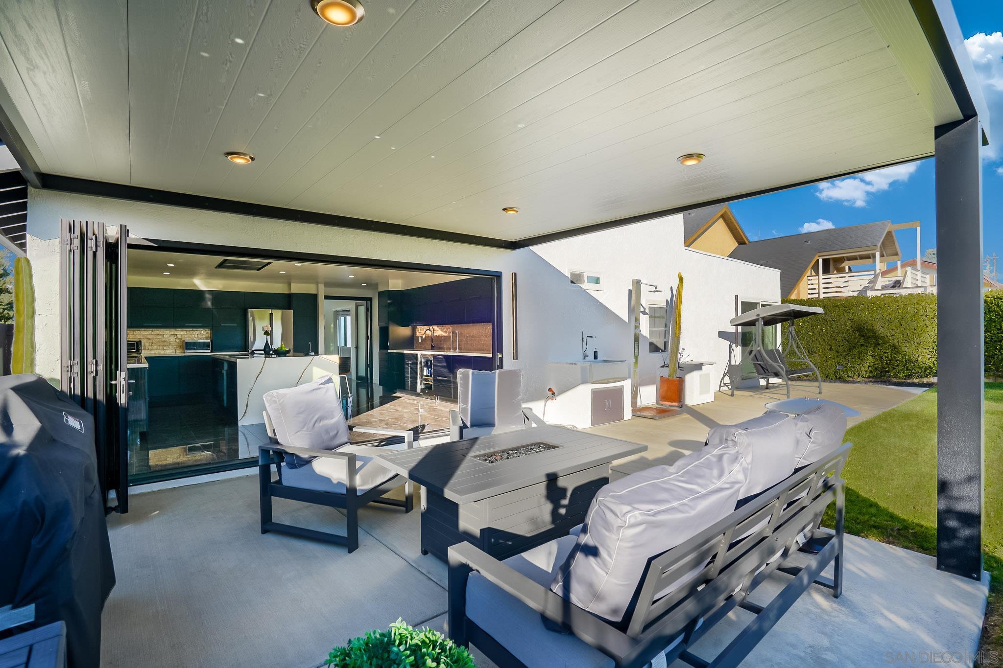 Detail Gallery Image 14 of 37 For 1517  Shields Ave, Encinitas,  CA 92024 - 4 Beds | 2 Baths