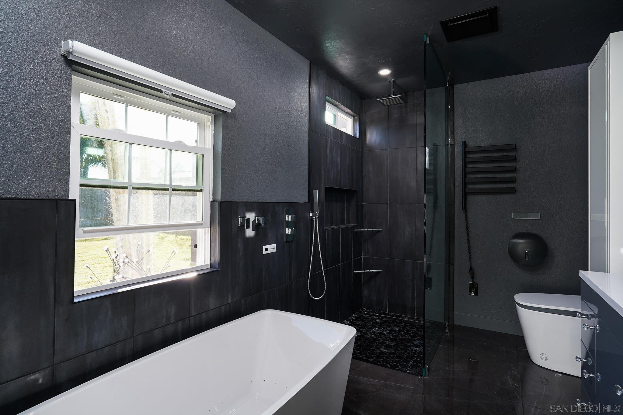 Detail Gallery Image 19 of 37 For 1517  Shields Ave, Encinitas,  CA 92024 - 4 Beds | 2 Baths