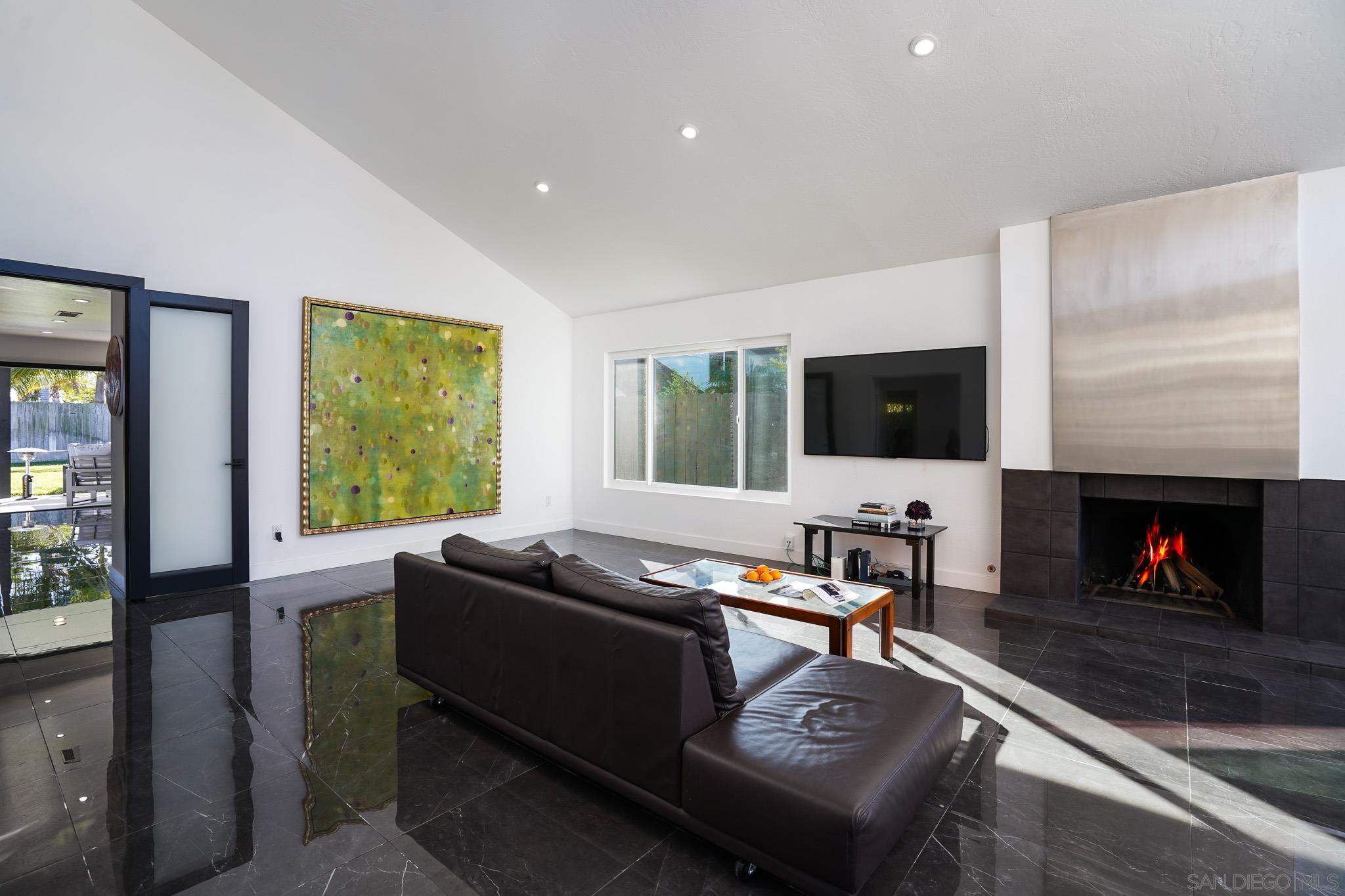 Detail Gallery Image 3 of 37 For 1517  Shields Ave, Encinitas,  CA 92024 - 4 Beds | 2 Baths