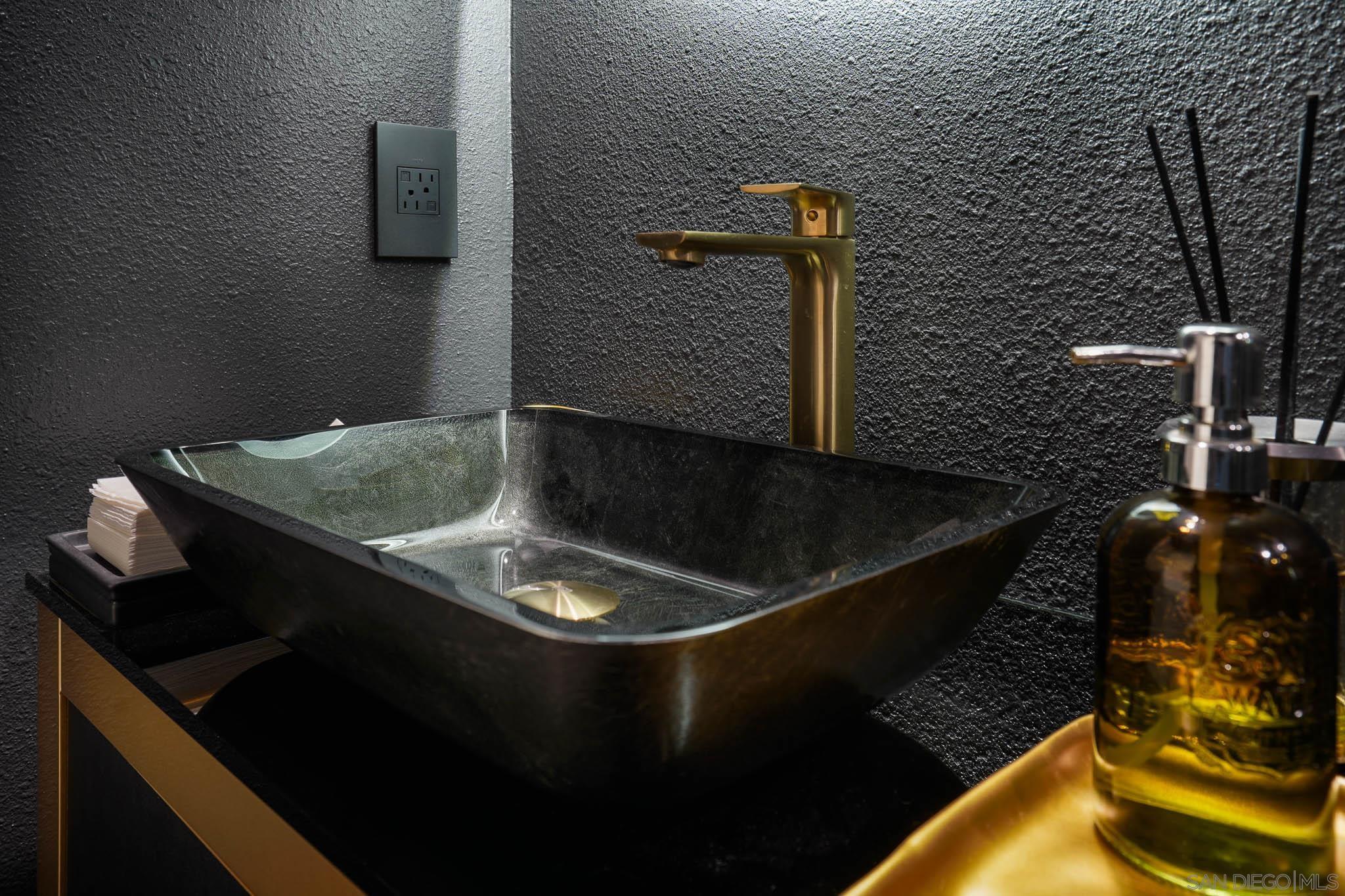 Detail Gallery Image 27 of 37 For 1517  Shields Ave, Encinitas,  CA 92024 - 4 Beds | 2 Baths