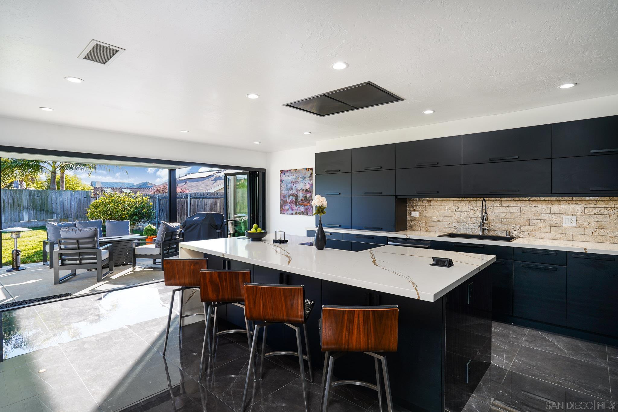 Detail Gallery Image 6 of 37 For 1517  Shields Ave, Encinitas,  CA 92024 - 4 Beds | 2 Baths