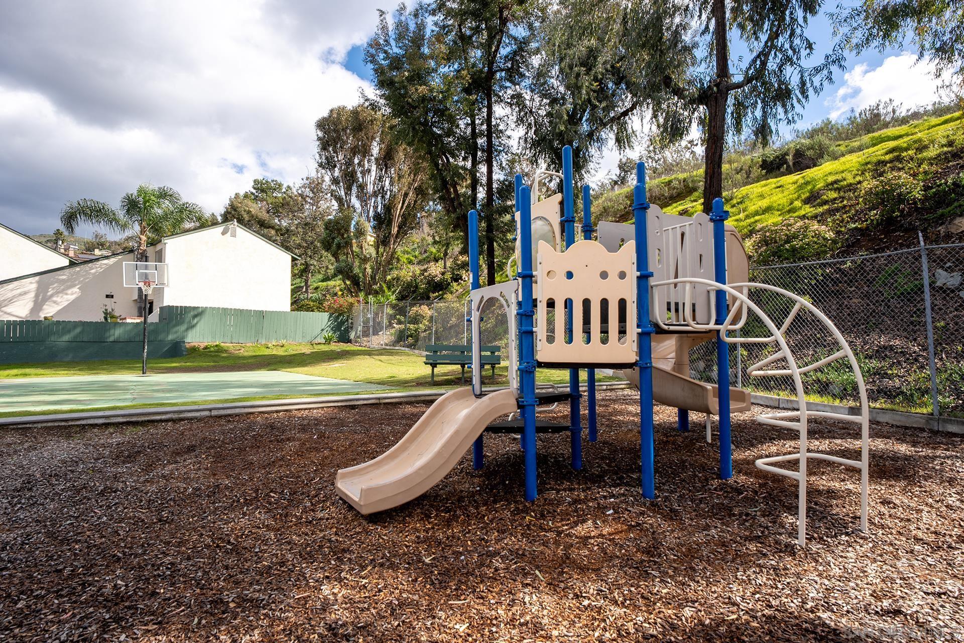 Detail Gallery Image 26 of 28 For 2014  Terraspiro Ave, Spring Valley,  CA 91977 - 2 Beds | 1/1 Baths