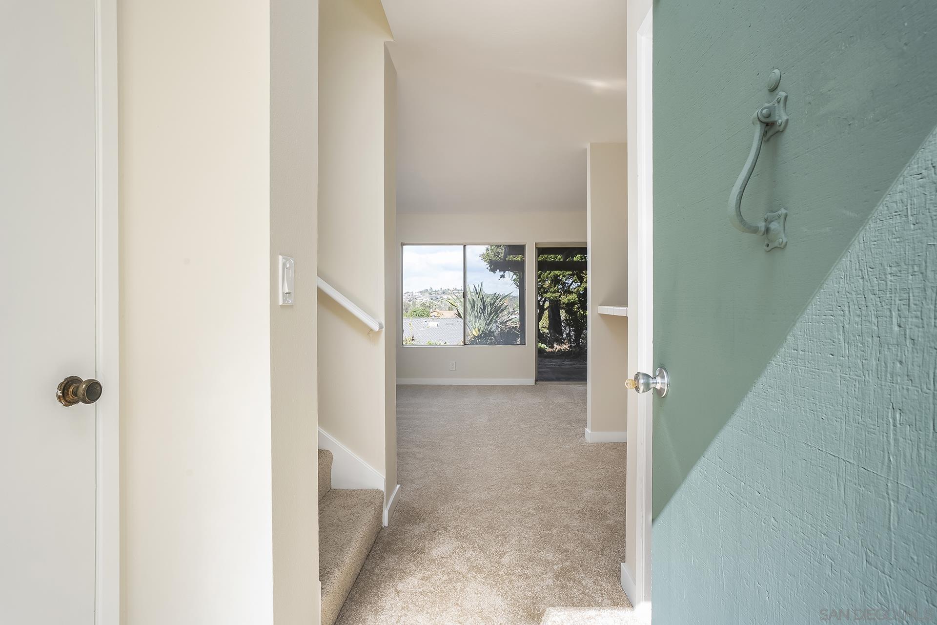 Detail Gallery Image 4 of 28 For 2014  Terraspiro Ave, Spring Valley,  CA 91977 - 2 Beds | 1/1 Baths
