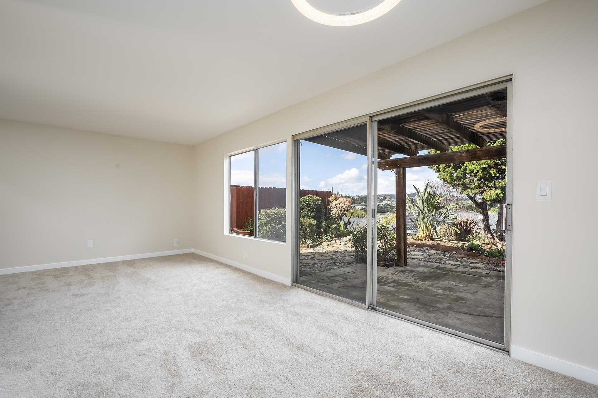 Detail Gallery Image 9 of 28 For 2014  Terraspiro Ave, Spring Valley,  CA 91977 - 2 Beds | 1/1 Baths