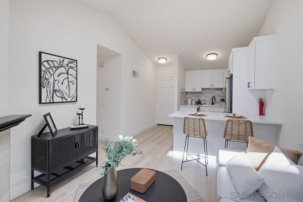 Detail Gallery Image 5 of 34 For 2909  Keats St  #11,  San Diego,  CA 92106 - 2 Beds | 2 Baths