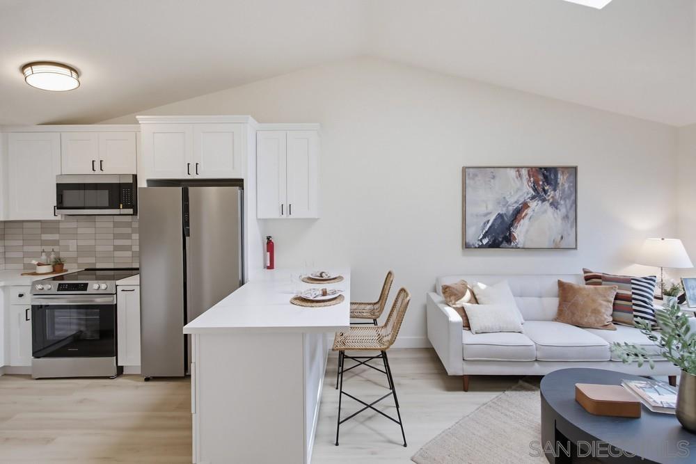 Detail Gallery Image 9 of 34 For 2909  Keats St  #11,  San Diego,  CA 92106 - 2 Beds | 2 Baths