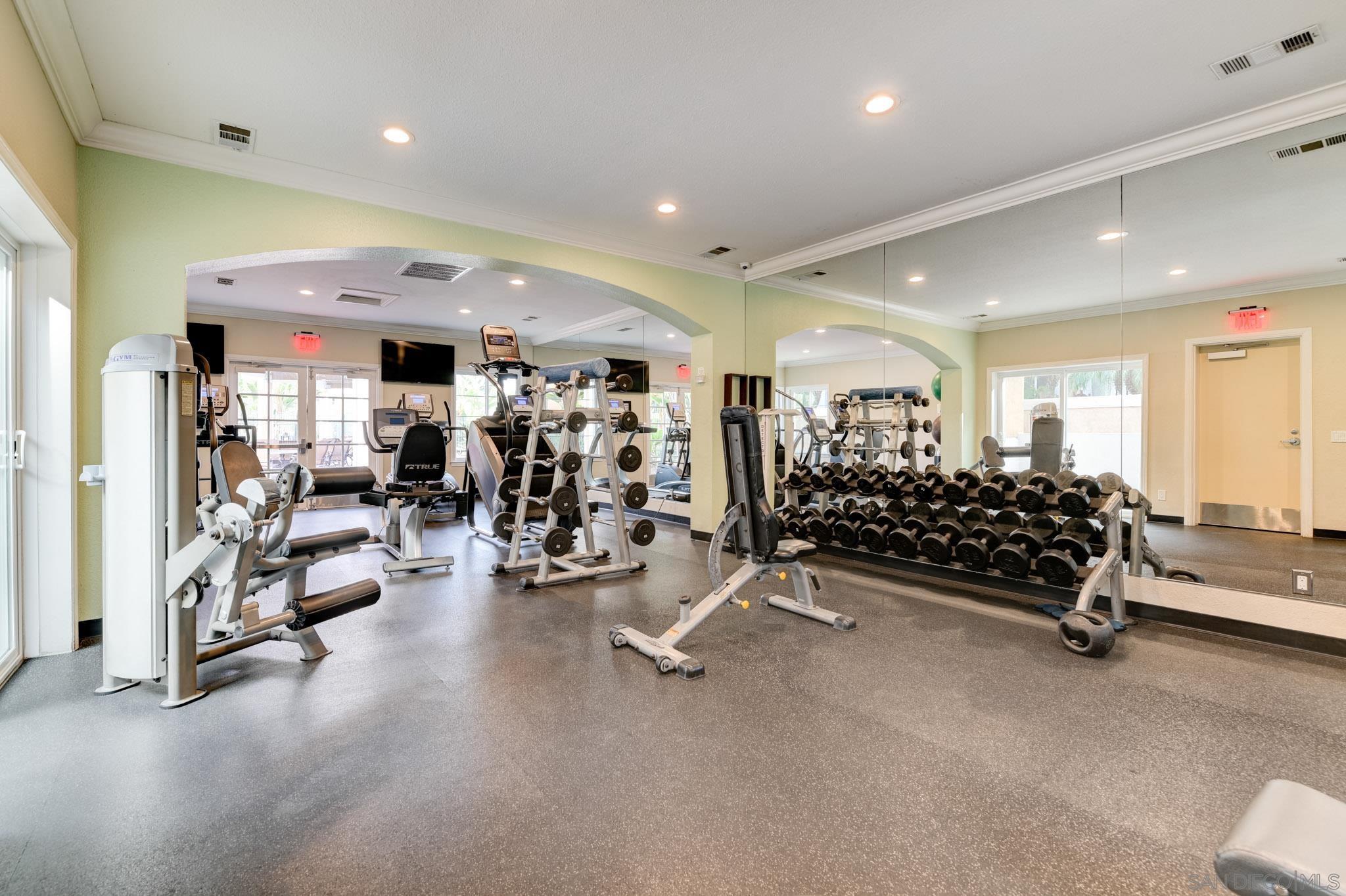 Detail Gallery Image 28 of 33 For 2050  Camino De La Reina  #306,  San Diego,  CA 92108 - 1 Beds | 1 Baths