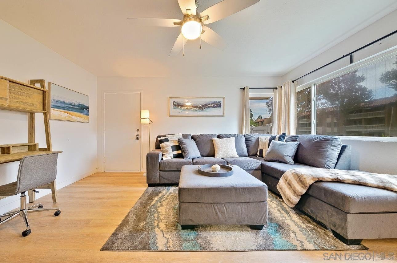 Detail Gallery Image 2 of 23 For 1816  Diamond Street, San Diego,  CA 92109 - 2 Beds | 1 Baths