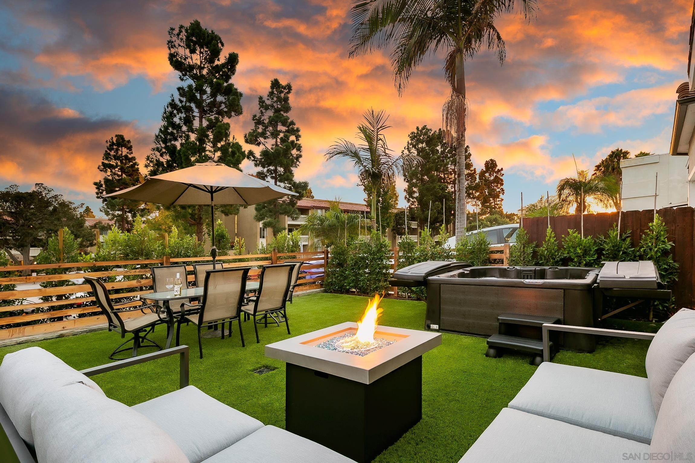 Detail Gallery Image 4 of 23 For 1816  Diamond Street, San Diego,  CA 92109 - 2 Beds | 1 Baths