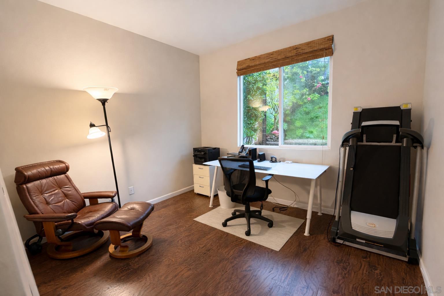 Detail Gallery Image 14 of 29 For 2916 W Canyon Ave, San Diego,  CA 92123 - 5 Beds | 3 Baths