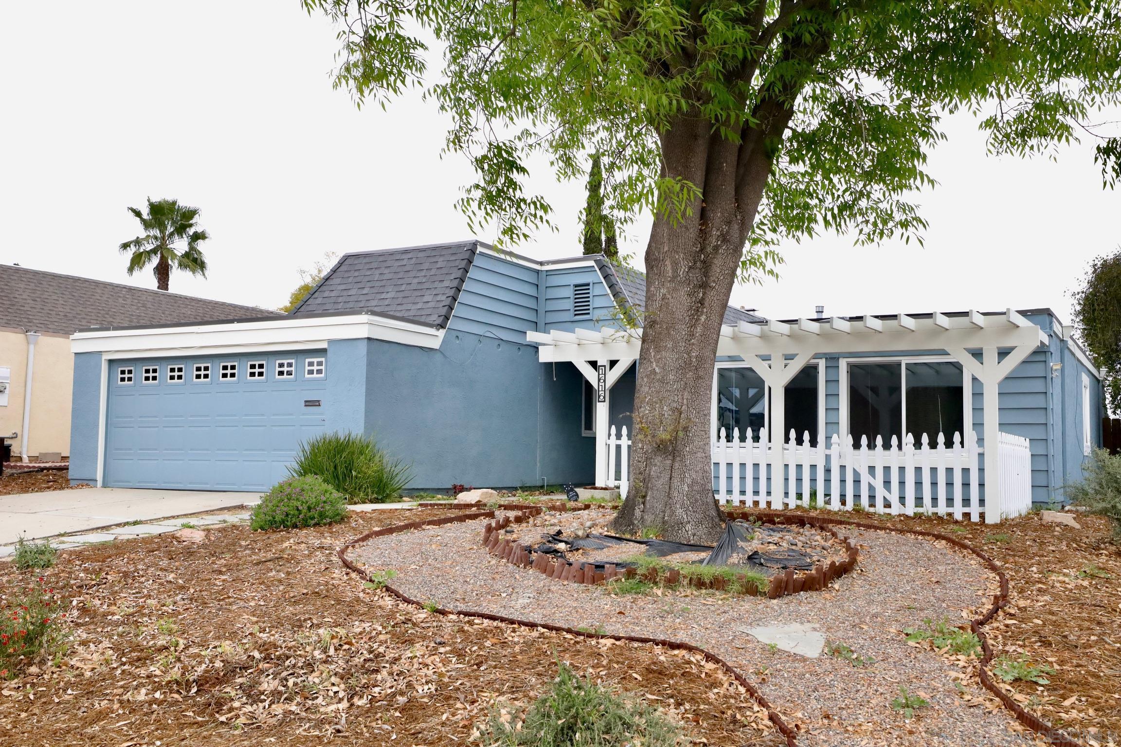 Detail Gallery Image 2 of 13 For 1616  via Ronda, San Marcos,  CA 92069 - 4 Beds | 2 Baths