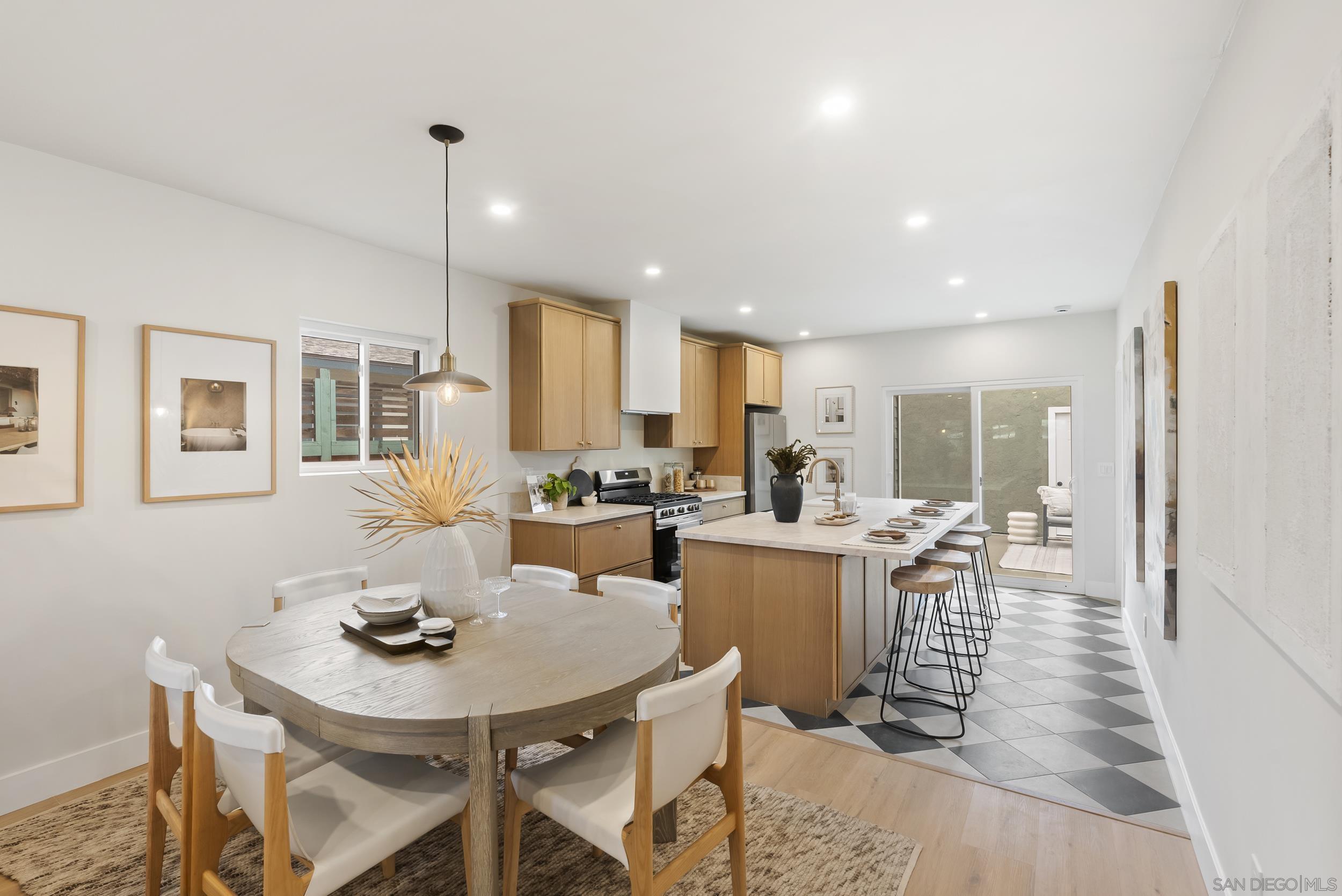 Detail Gallery Image 4 of 27 For 2129  31st St, San Diego,  CA 92104 - 2 Beds | 2 Baths