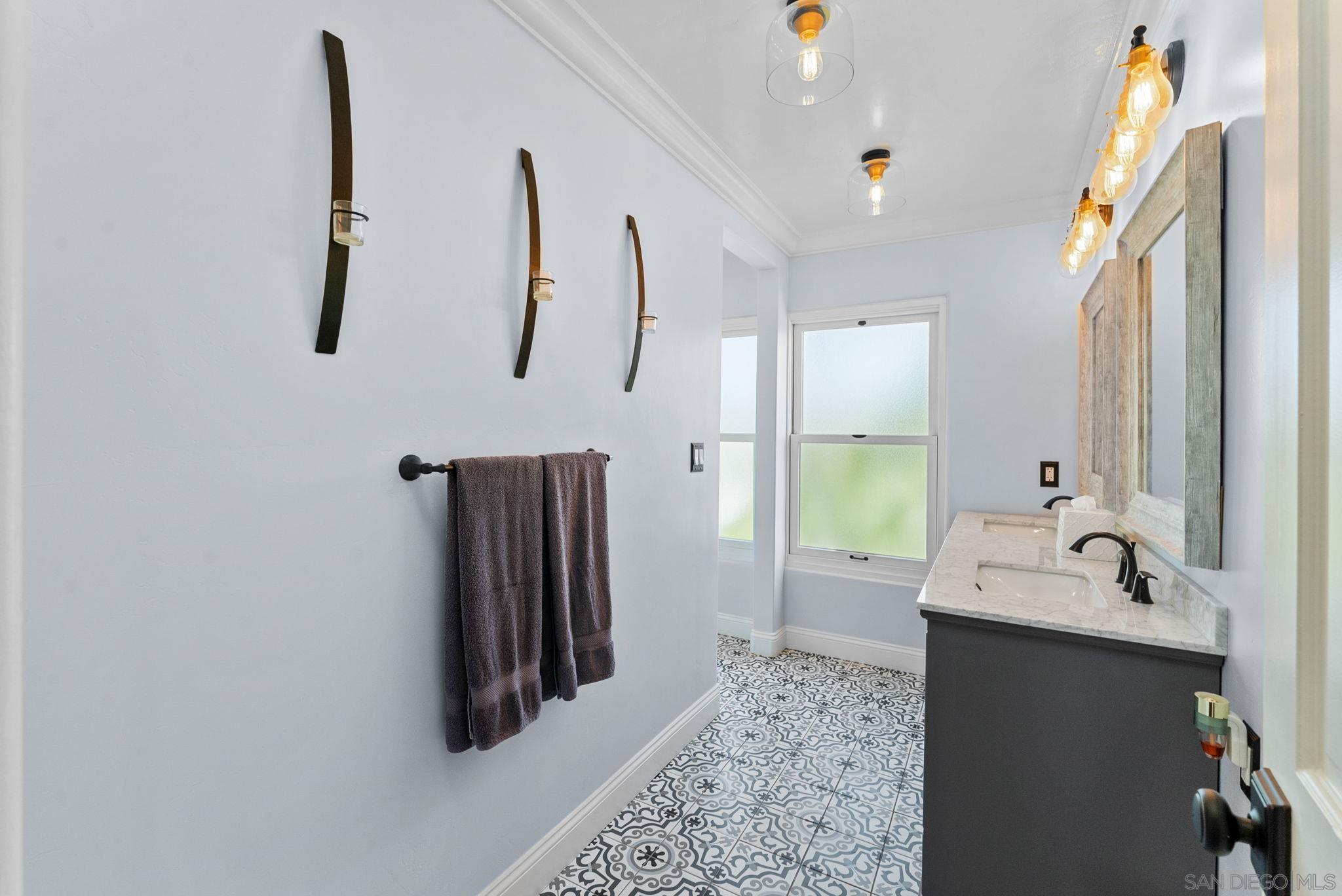 Detail Gallery Image 39 of 69 For 4136  Palisades Road, San Diego,  CA 92116 - 6 Beds | 3/1 Baths