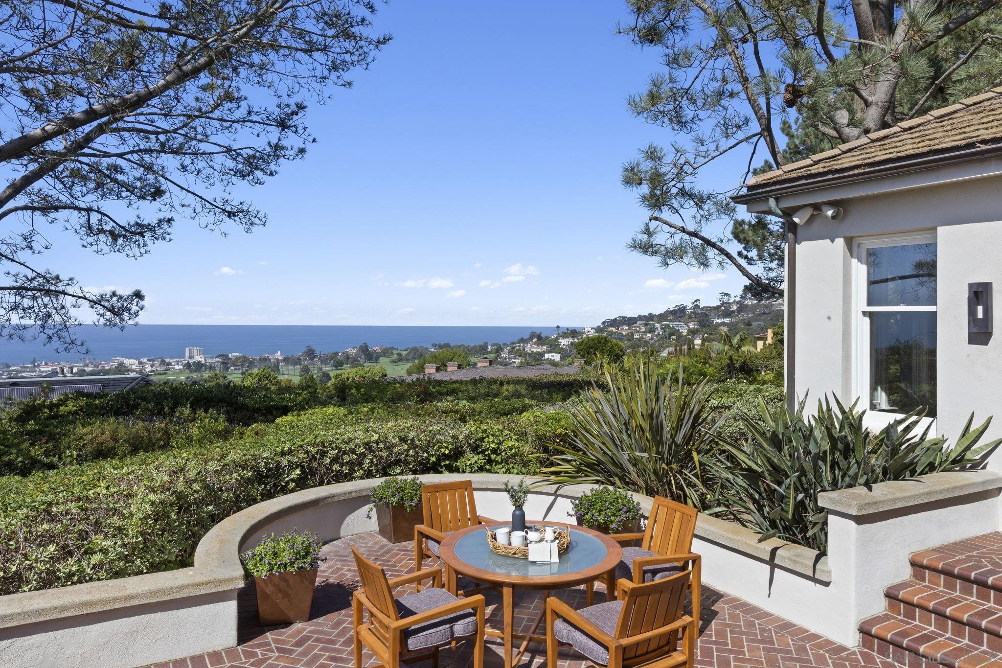 Detail Gallery Image 13 of 26 For 1515  El Camino Del Teatro, La Jolla,  CA 92037 - 7 Beds | 5/2 Baths