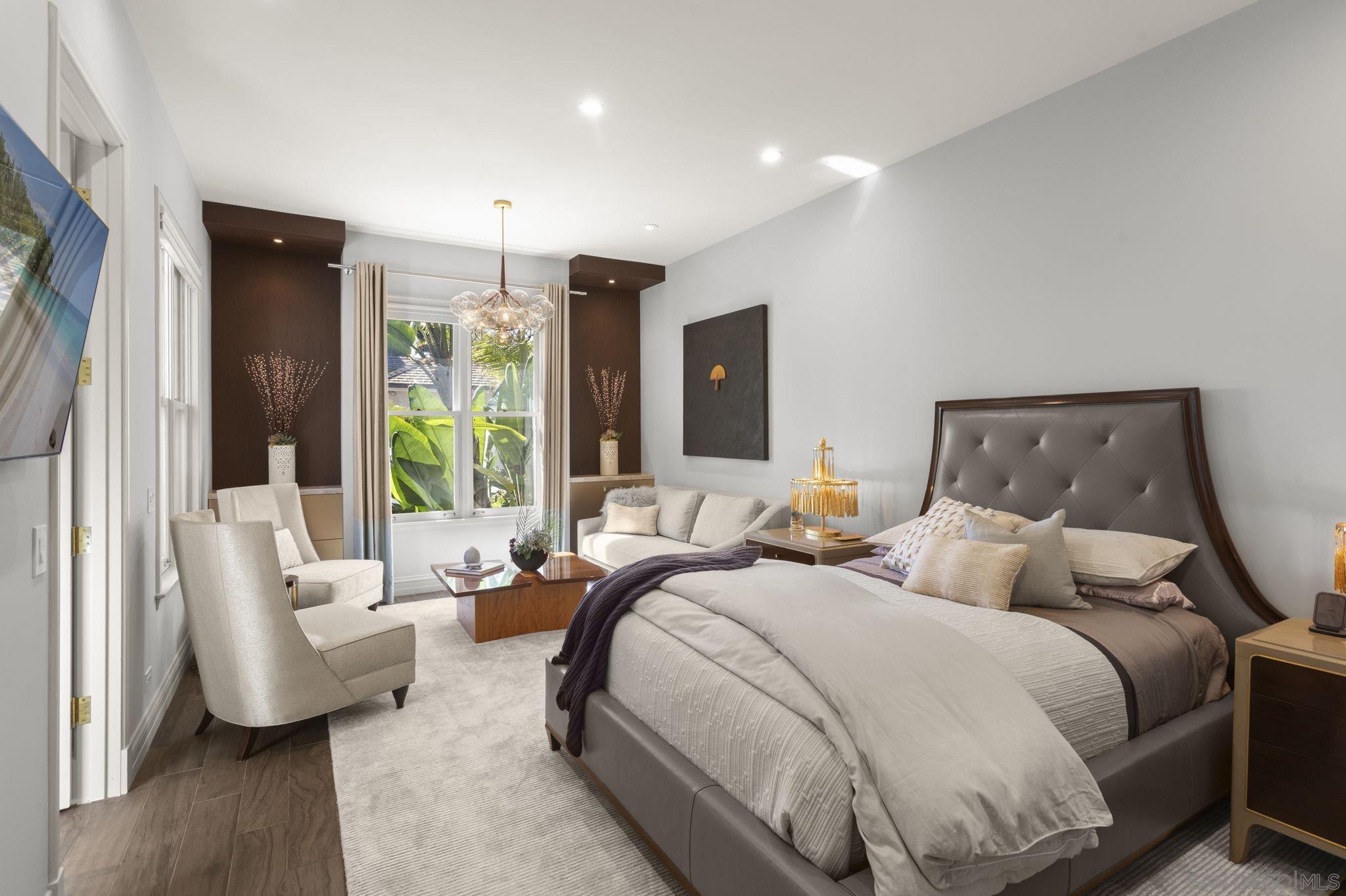 Detail Gallery Image 16 of 26 For 1515  El Camino Del Teatro, La Jolla,  CA 92037 - 7 Beds | 5/2 Baths