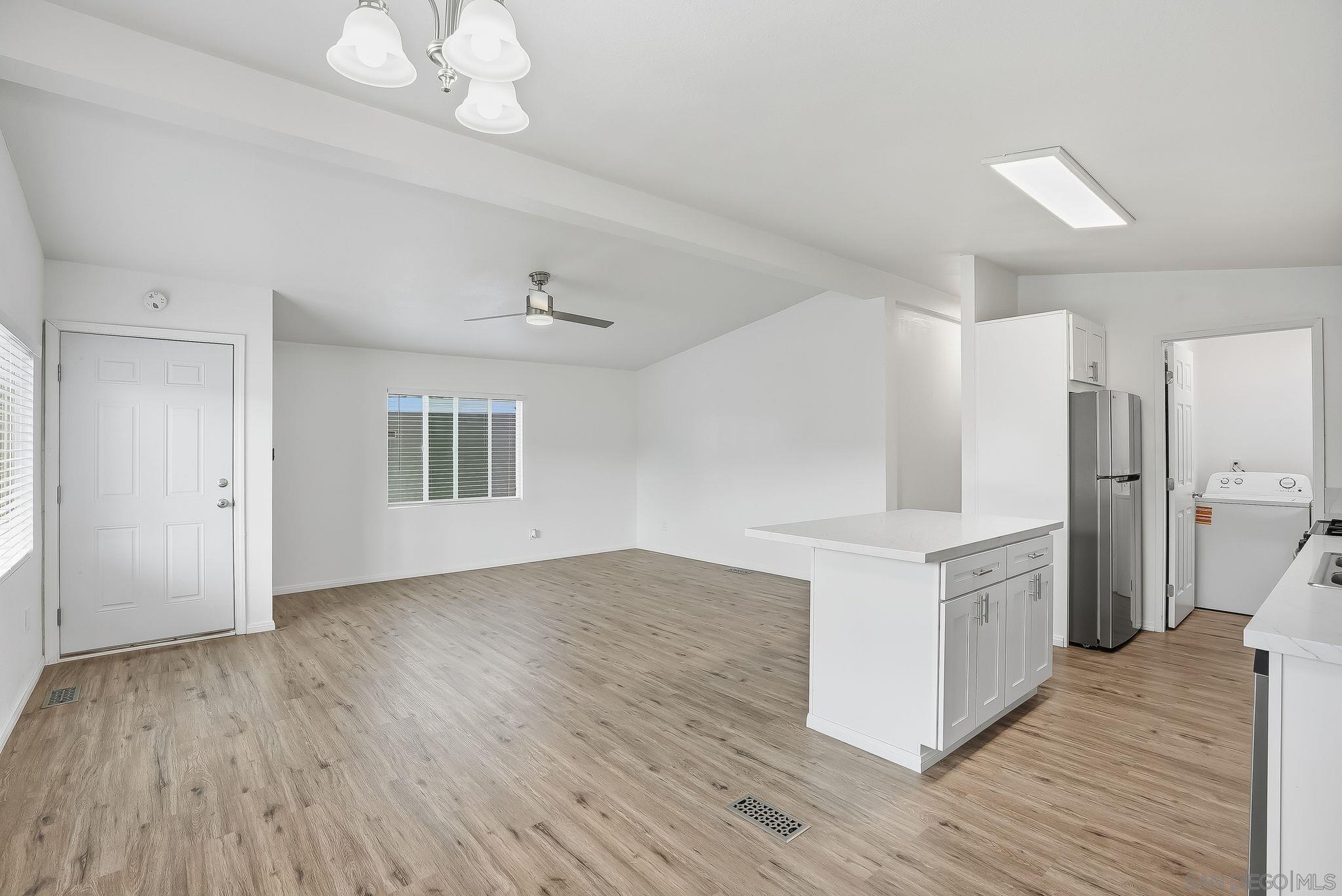 Detail Gallery Image 11 of 29 For 13594  Highway 8 Business  #33,  Lakeside,  CA 92040 - 2 Beds | 2 Baths