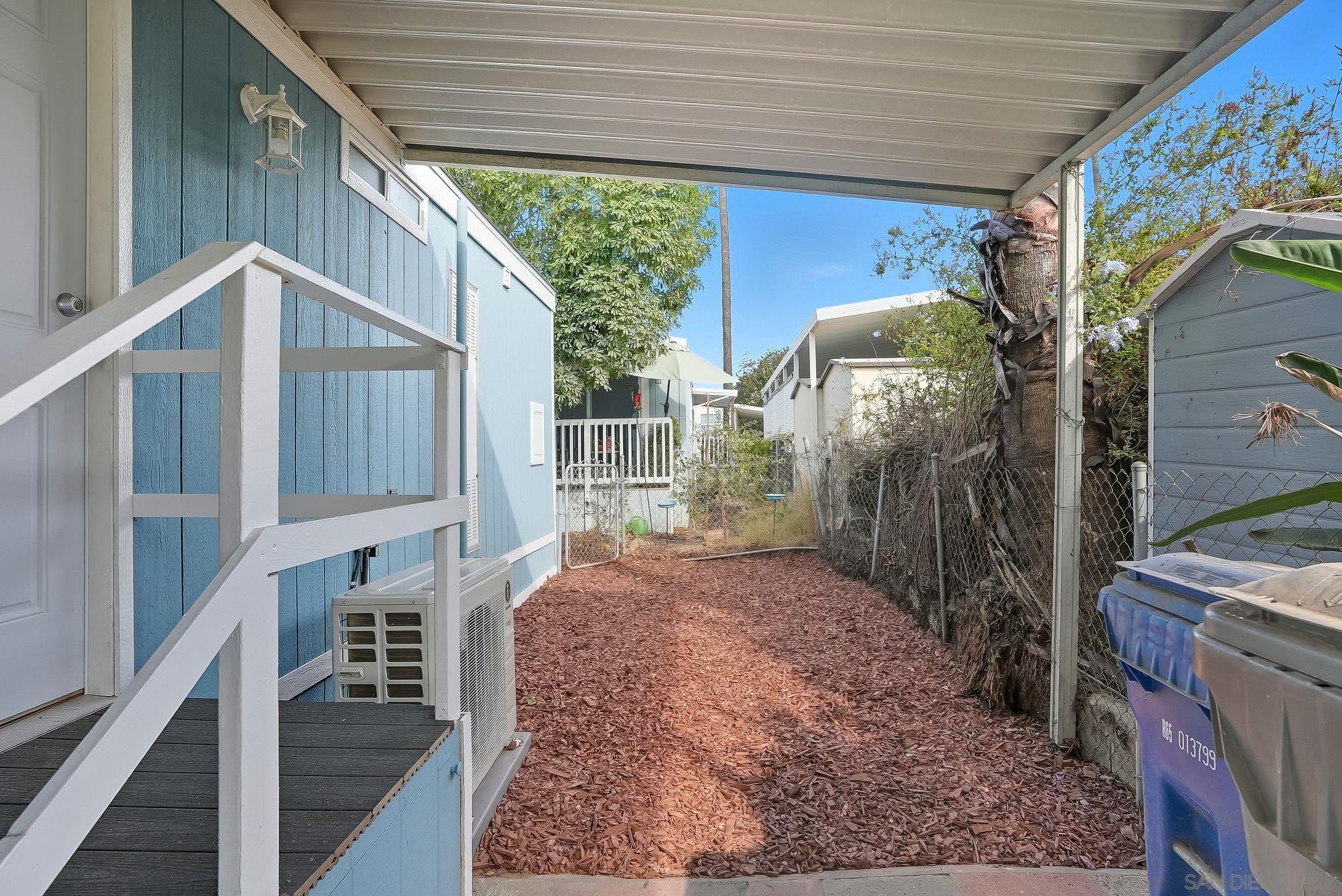 Detail Gallery Image 5 of 29 For 13594  Highway 8 Business  #33,  Lakeside,  CA 92040 - 2 Beds | 2 Baths