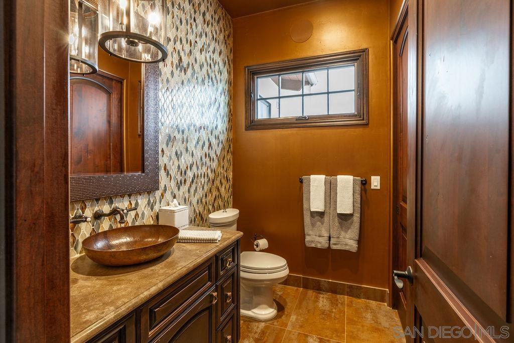 Detail Gallery Image 15 of 29 For 604  Camino De Orchidia, Encinitas,  CA 92024 - 4 Beds | 3/1 Baths