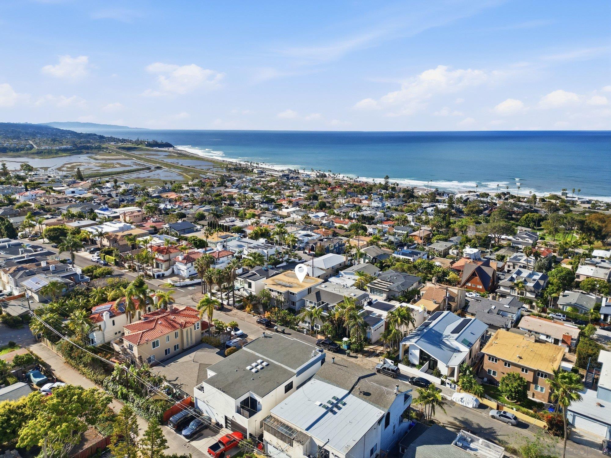 Detail Gallery Image 2 of 32 For 2280  Cambridge Ave, Cardiff By The Sea,  CA 92007 - 3 Beds | 2/1 Baths