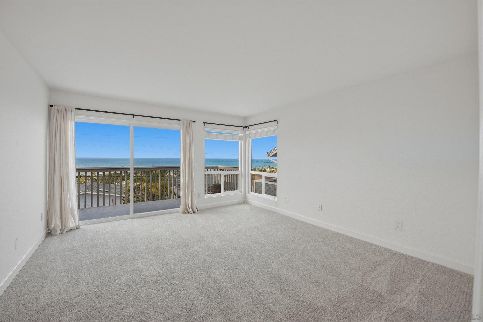 Detail Gallery Image 11 of 32 For 2280  Cambridge Ave, Cardiff By The Sea,  CA 92007 - 3 Beds | 2/1 Baths