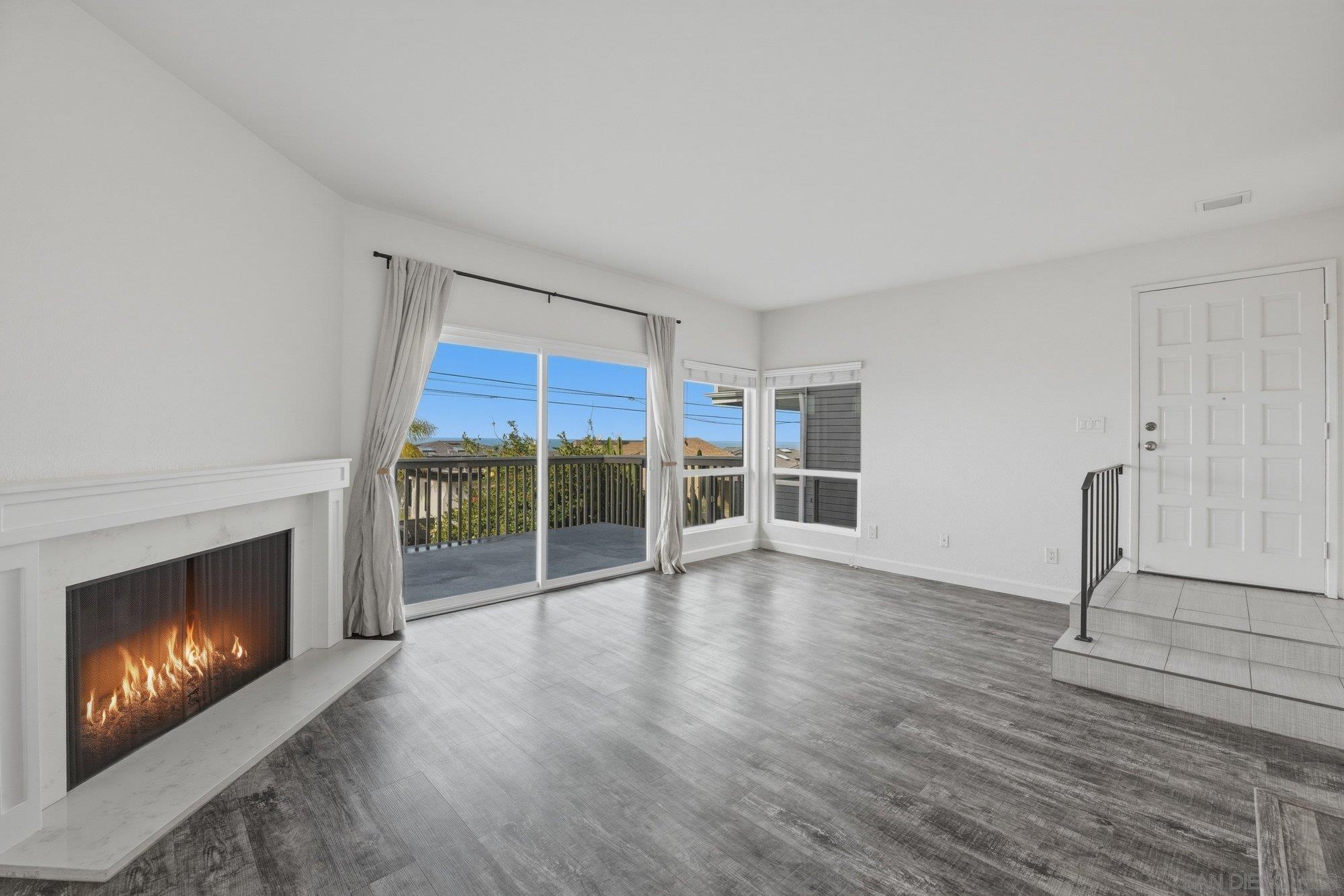 Detail Gallery Image 3 of 32 For 2280  Cambridge Ave, Cardiff By The Sea,  CA 92007 - 3 Beds | 2/1 Baths