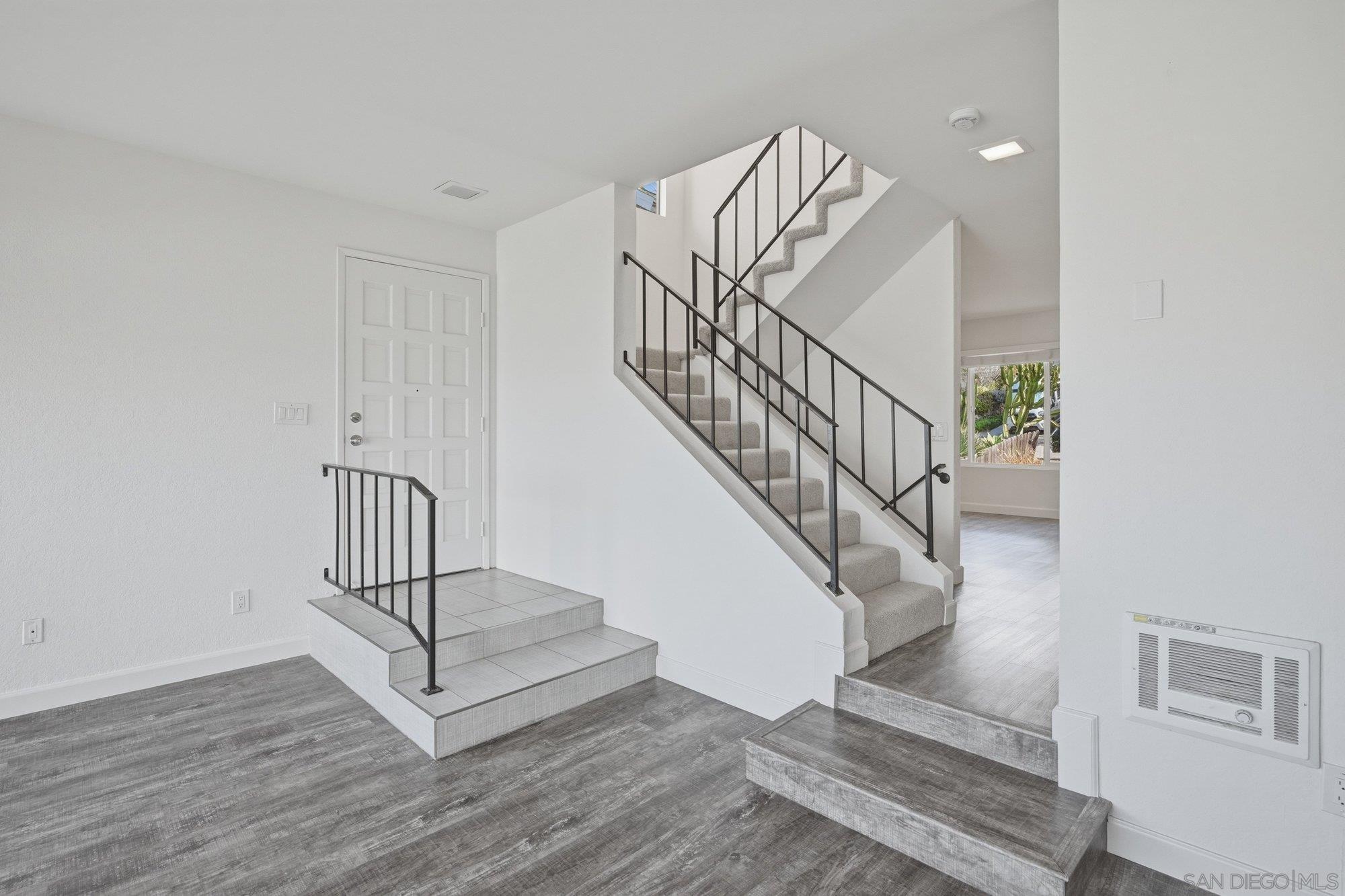 Detail Gallery Image 10 of 32 For 2280  Cambridge Ave, Cardiff By The Sea,  CA 92007 - 3 Beds | 2/1 Baths