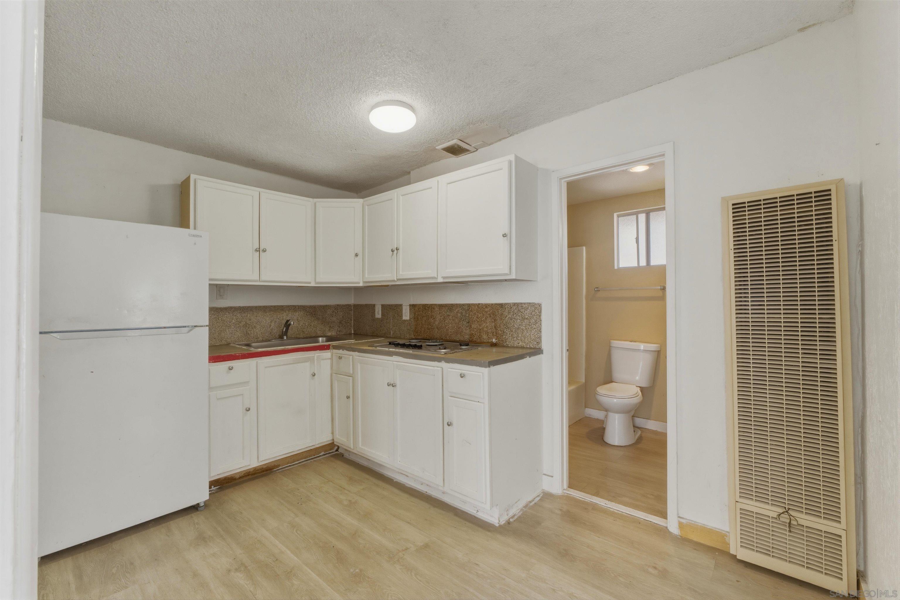 Detail Gallery Image 11 of 61 For 7380  Mohawk St., La Mesa,  CA 91942 - – Beds | – Baths