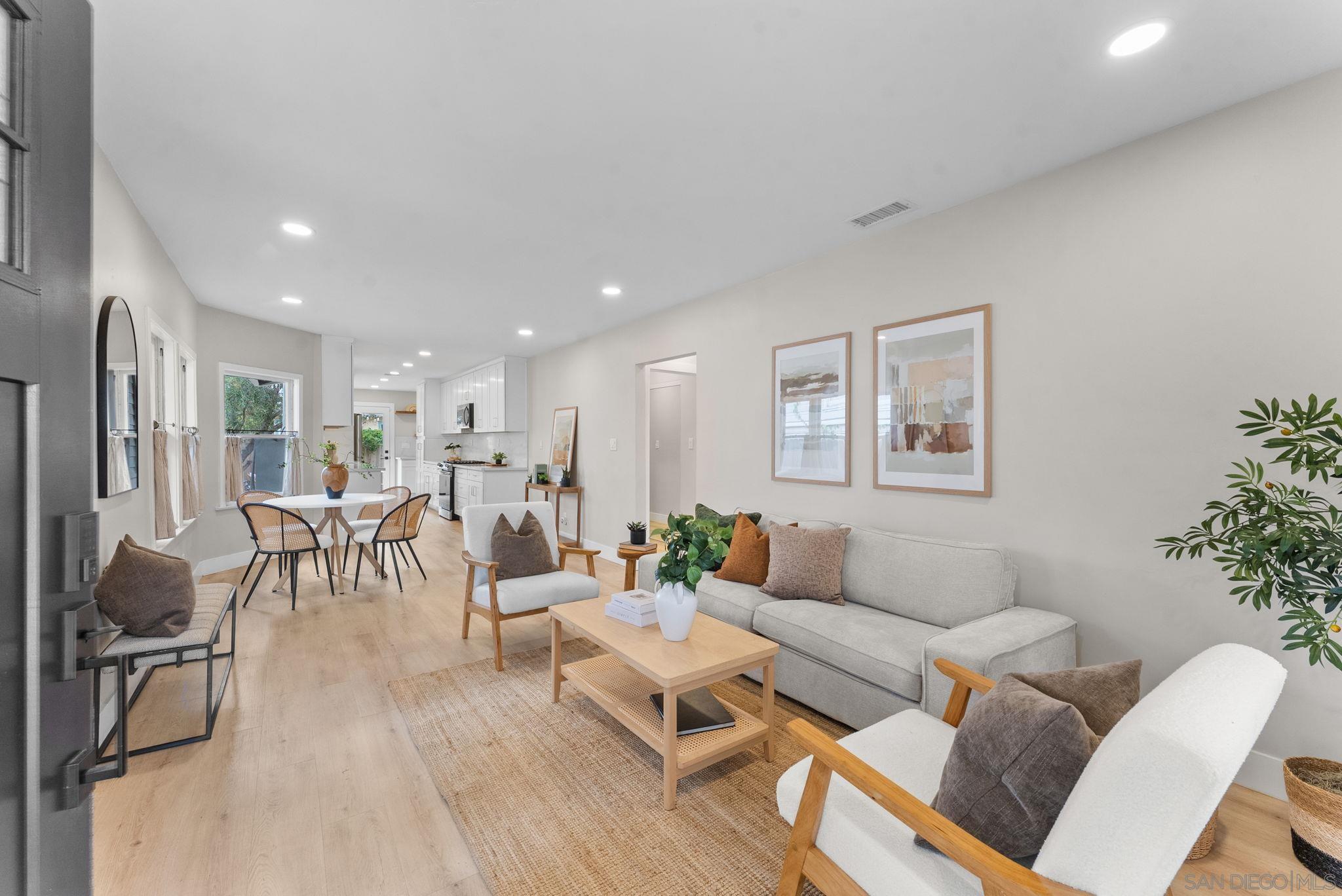 Detail Gallery Image 2 of 25 For 1634  Fern Street, San Diego,  CA 92102 - 2 Beds | 2 Baths