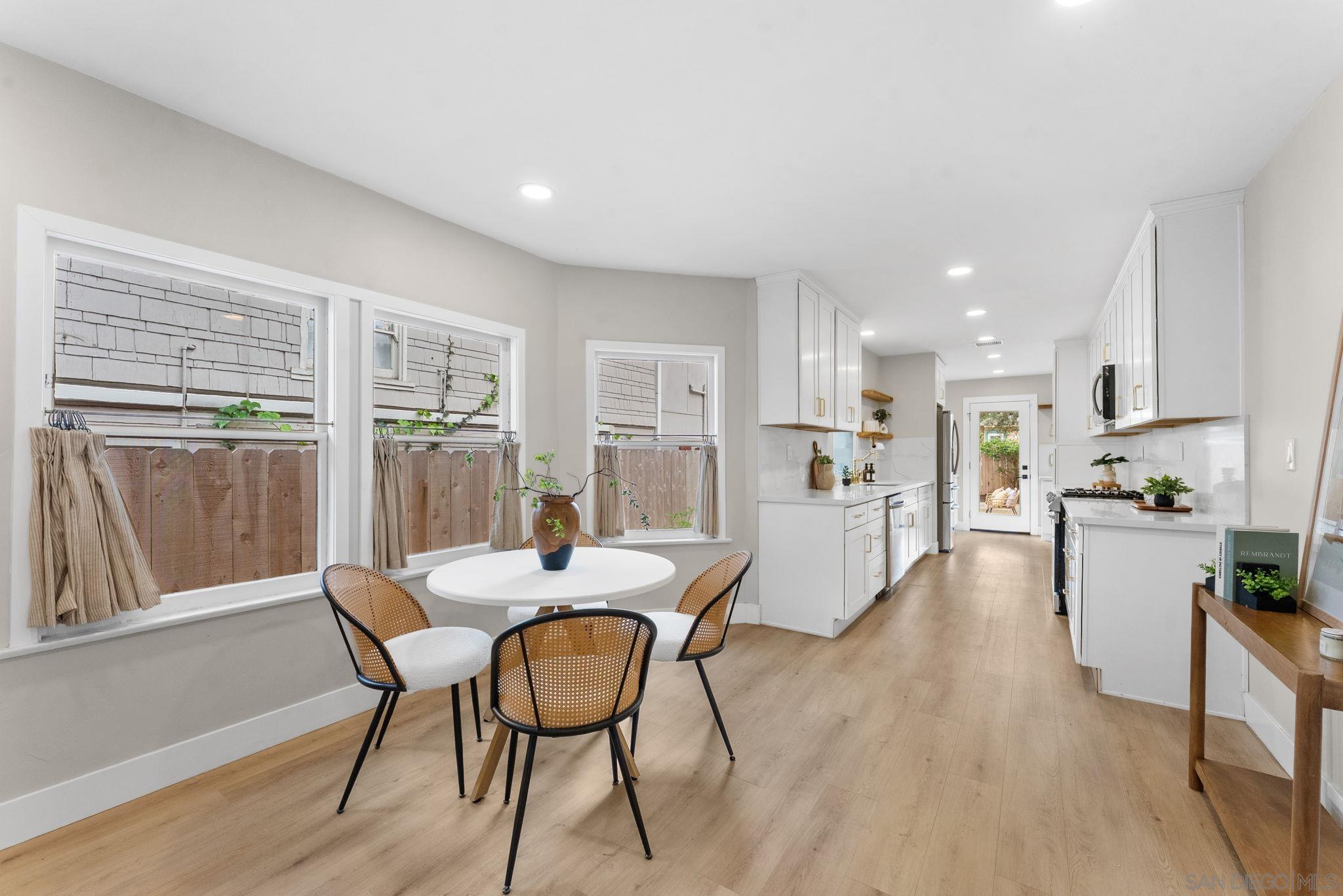 Detail Gallery Image 6 of 25 For 1634  Fern Street, San Diego,  CA 92102 - 2 Beds | 2 Baths