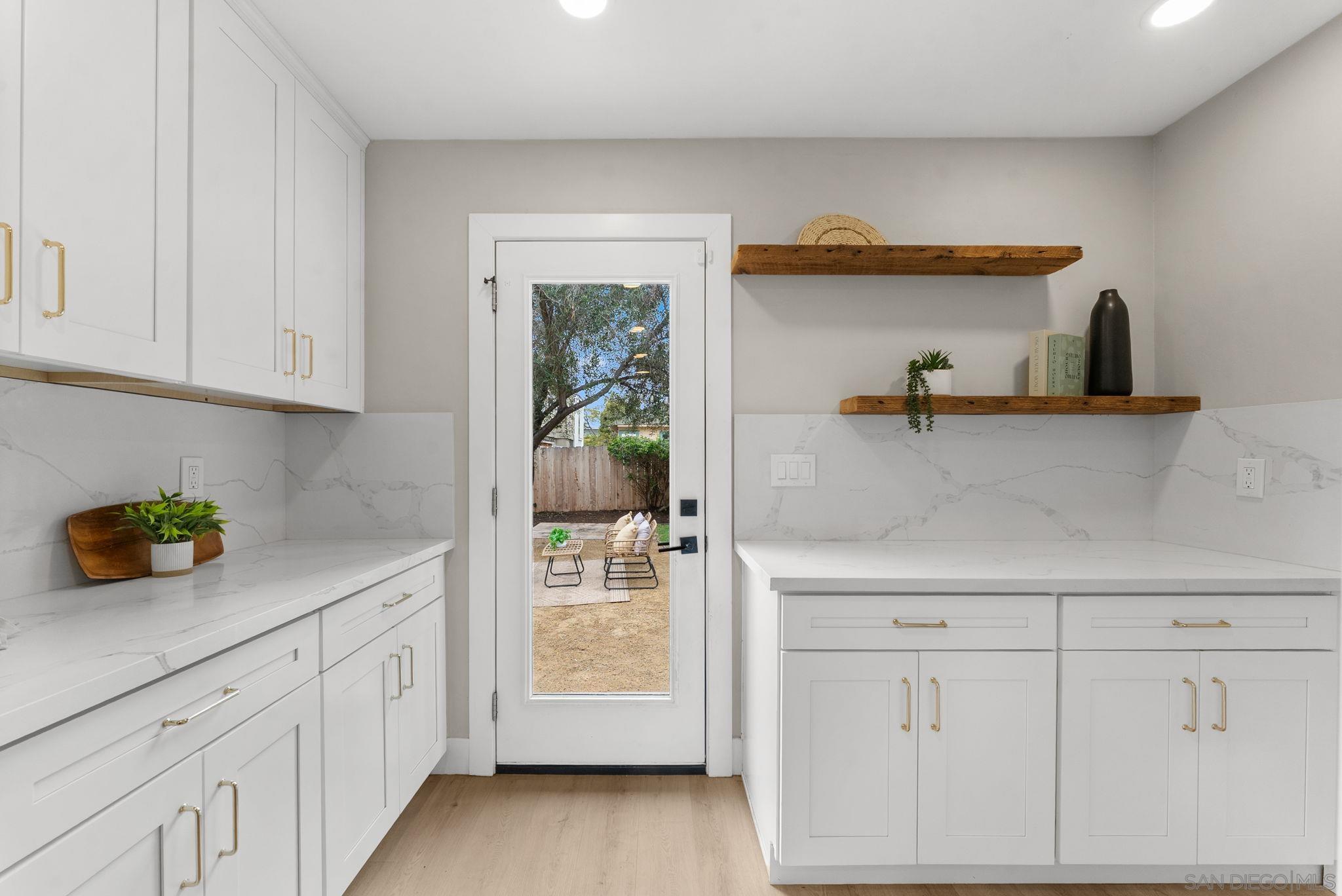 Detail Gallery Image 9 of 25 For 1634  Fern Street, San Diego,  CA 92102 - 2 Beds | 2 Baths