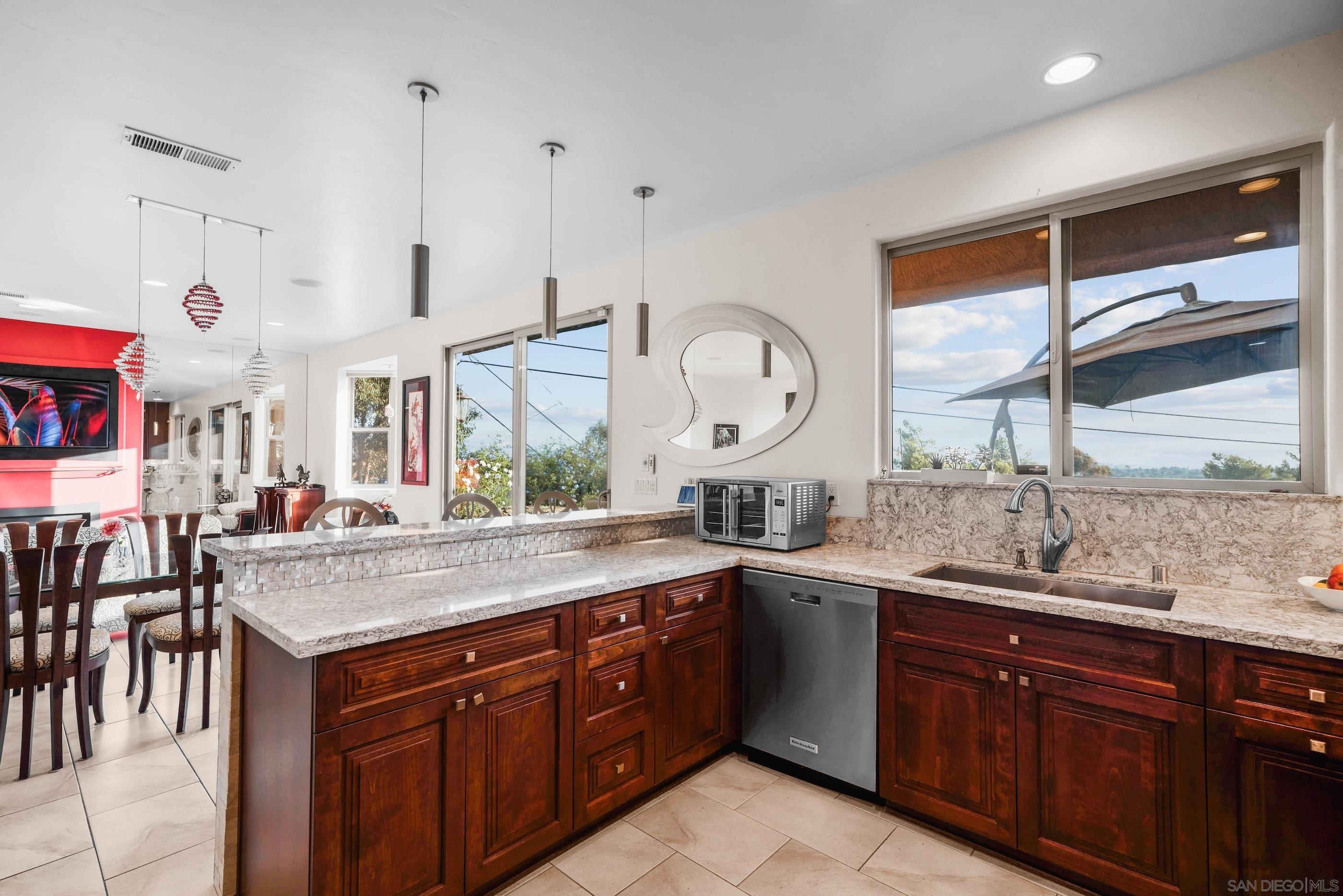 Detail Gallery Image 14 of 49 For 3812  Costa Bella Way, La Mesa,  CA 91941 - 3 Beds | 2/1 Baths