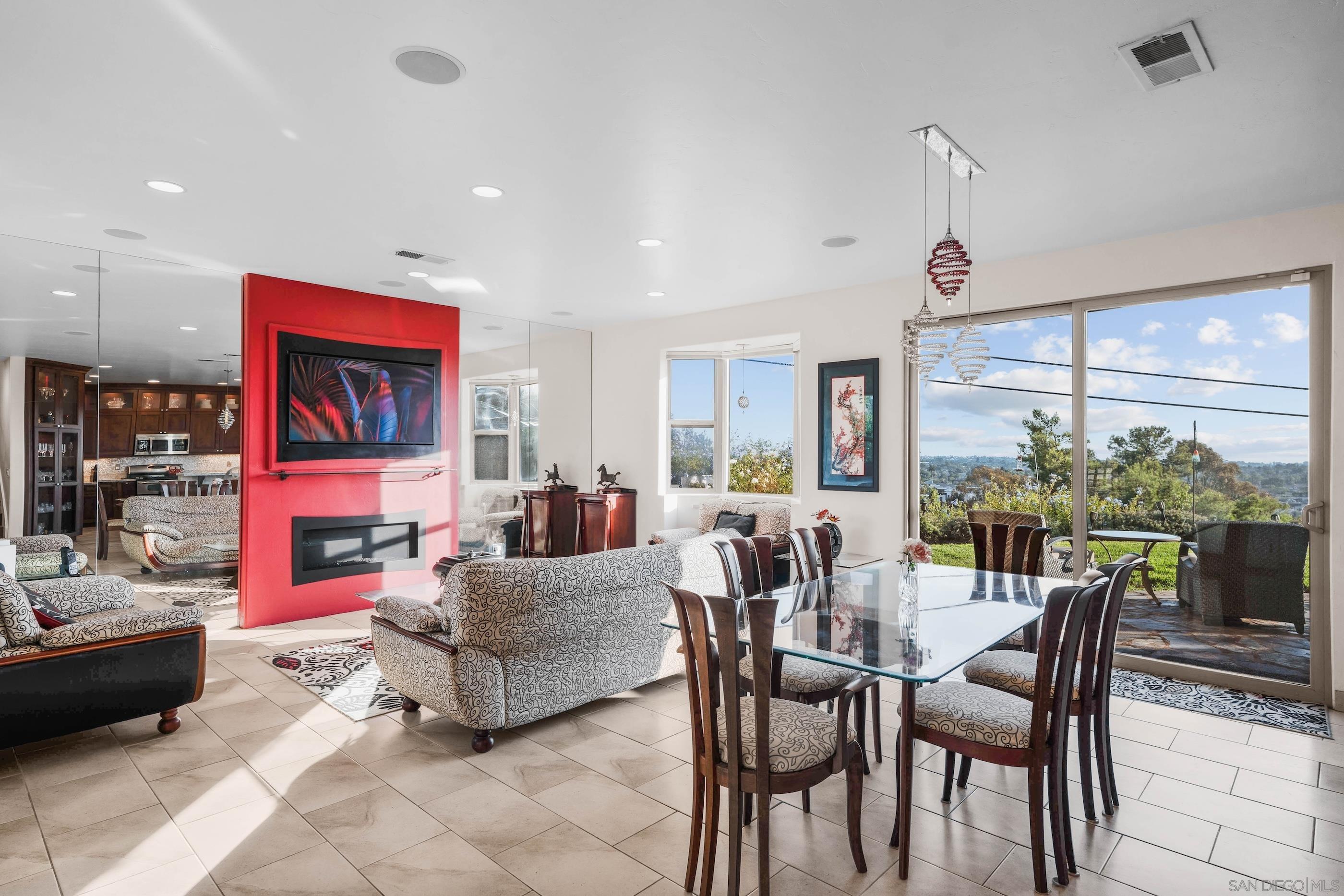 Detail Gallery Image 15 of 49 For 3812  Costa Bella Way, La Mesa,  CA 91941 - 3 Beds | 2/1 Baths