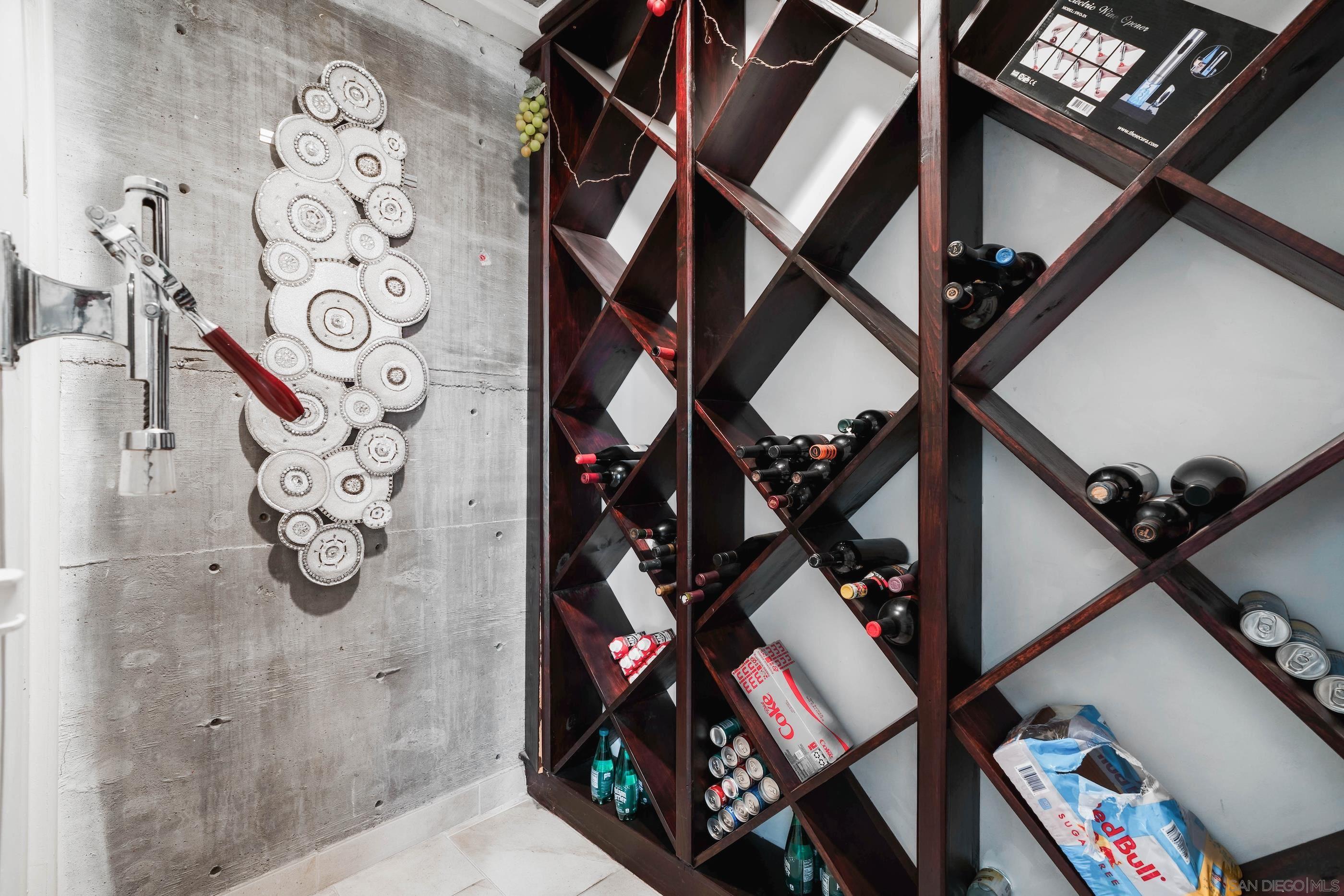 Detail Gallery Image 18 of 49 For 3812  Costa Bella Way, La Mesa,  CA 91941 - 3 Beds | 2/1 Baths