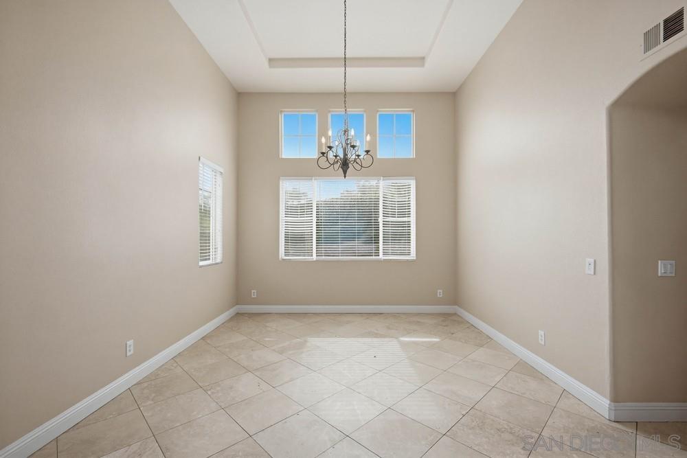 Detail Gallery Image 11 of 43 For 23531  Hobart Ct, Murrieta,  CA 92562 - 6 Beds | 3 Baths