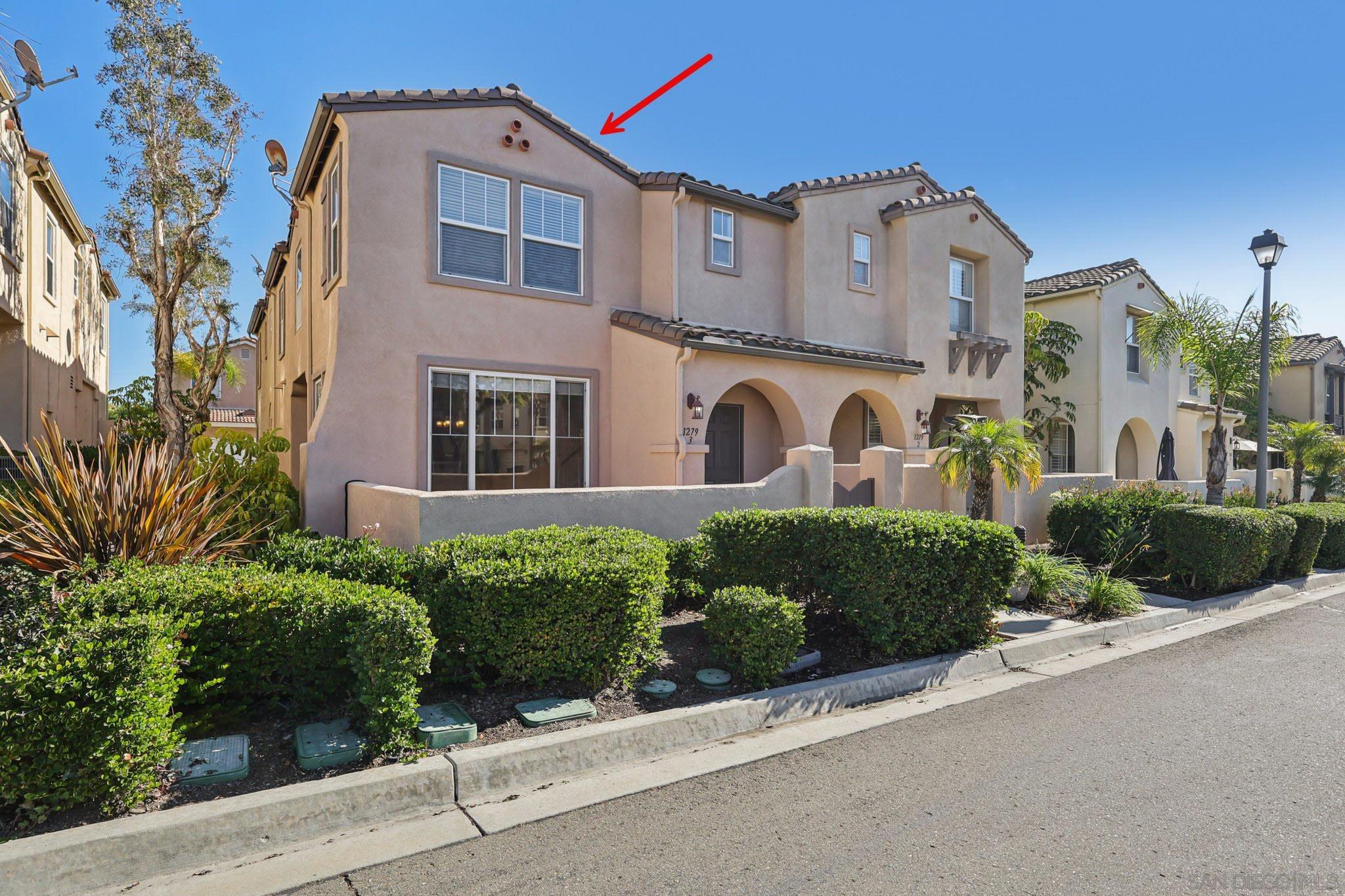 Detail Gallery Image 2 of 45 For 1279  Gorge Run Way  #3,  Chula Vista,  CA 91913 - 3 Beds | 2/1 Baths