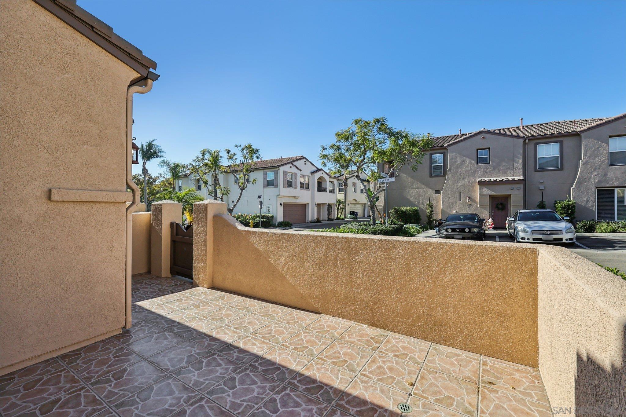 Detail Gallery Image 9 of 45 For 1279  Gorge Run Way  #3,  Chula Vista,  CA 91913 - 3 Beds | 2/1 Baths