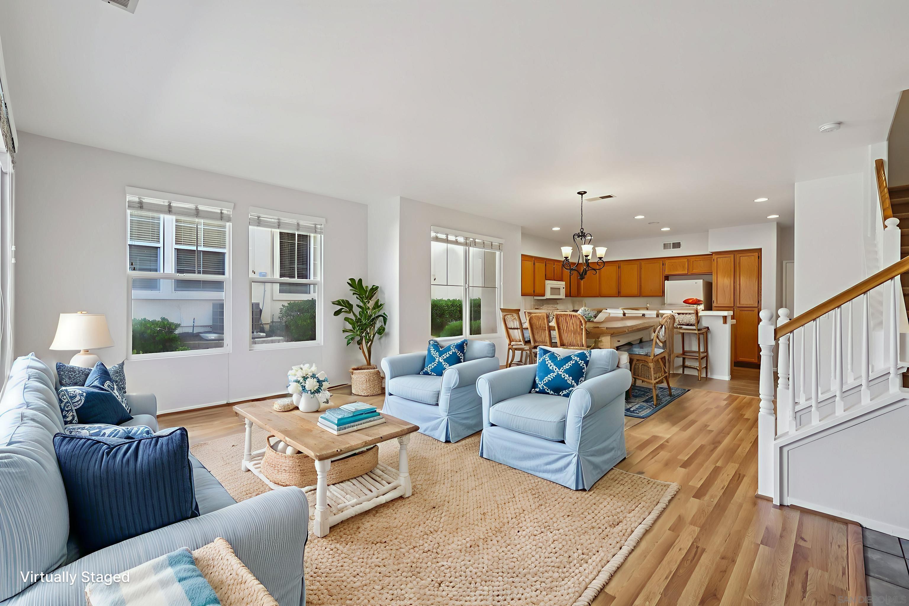 Detail Gallery Image 10 of 45 For 1279  Gorge Run Way  #3,  Chula Vista,  CA 91913 - 3 Beds | 2/1 Baths