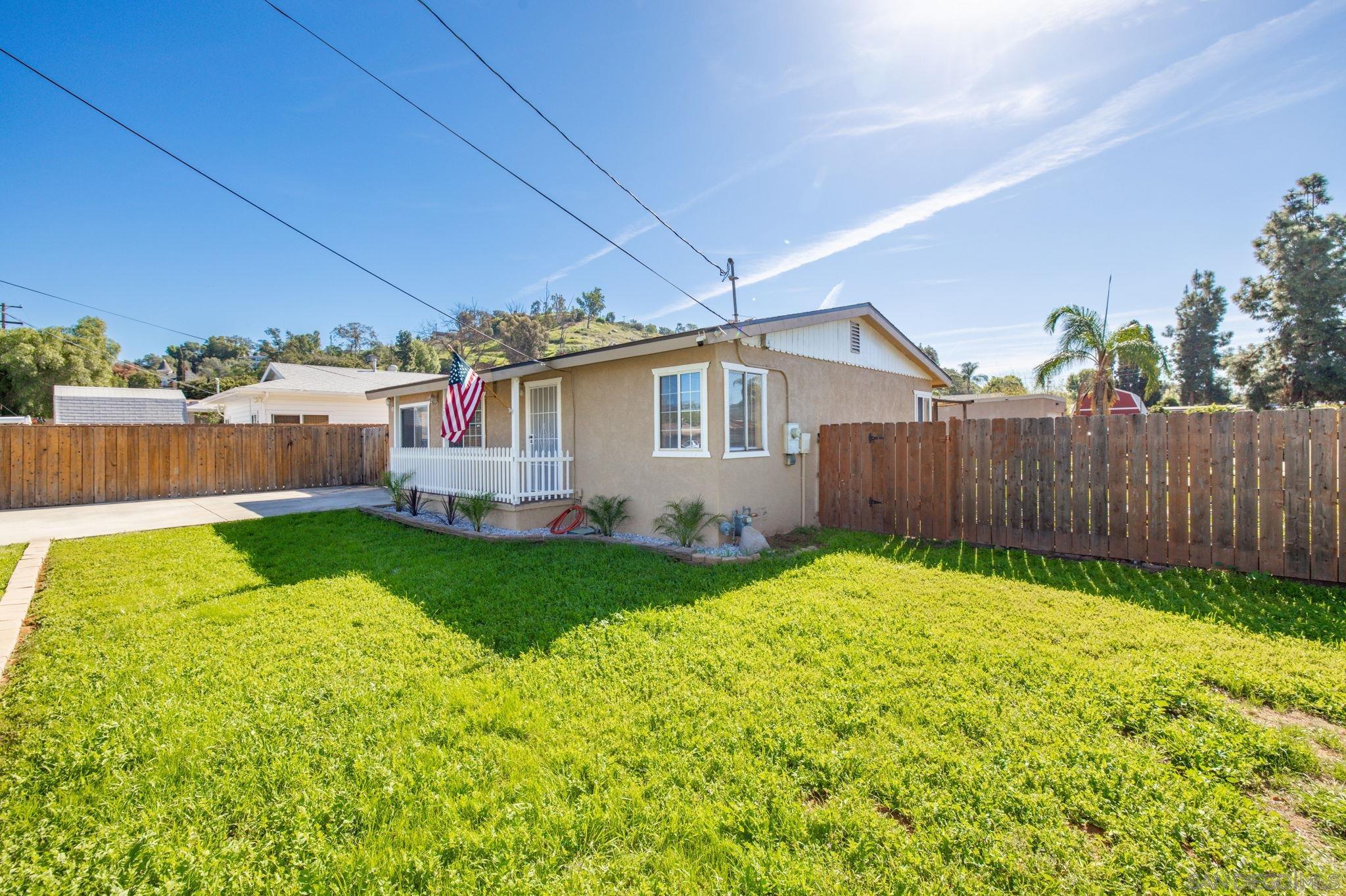 Detail Gallery Image 5 of 45 For 12635  Castle Court Drive, Lakeside,  CA 92040 - 3 Beds | 2 Baths