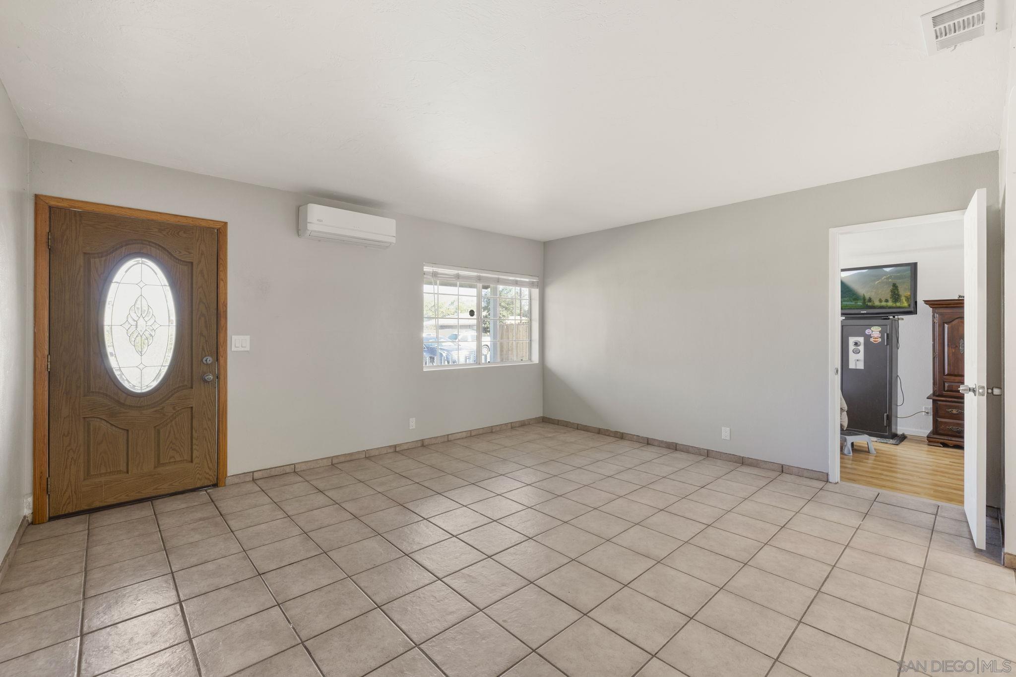 Detail Gallery Image 9 of 45 For 12635  Castle Court Drive, Lakeside,  CA 92040 - 3 Beds | 2 Baths