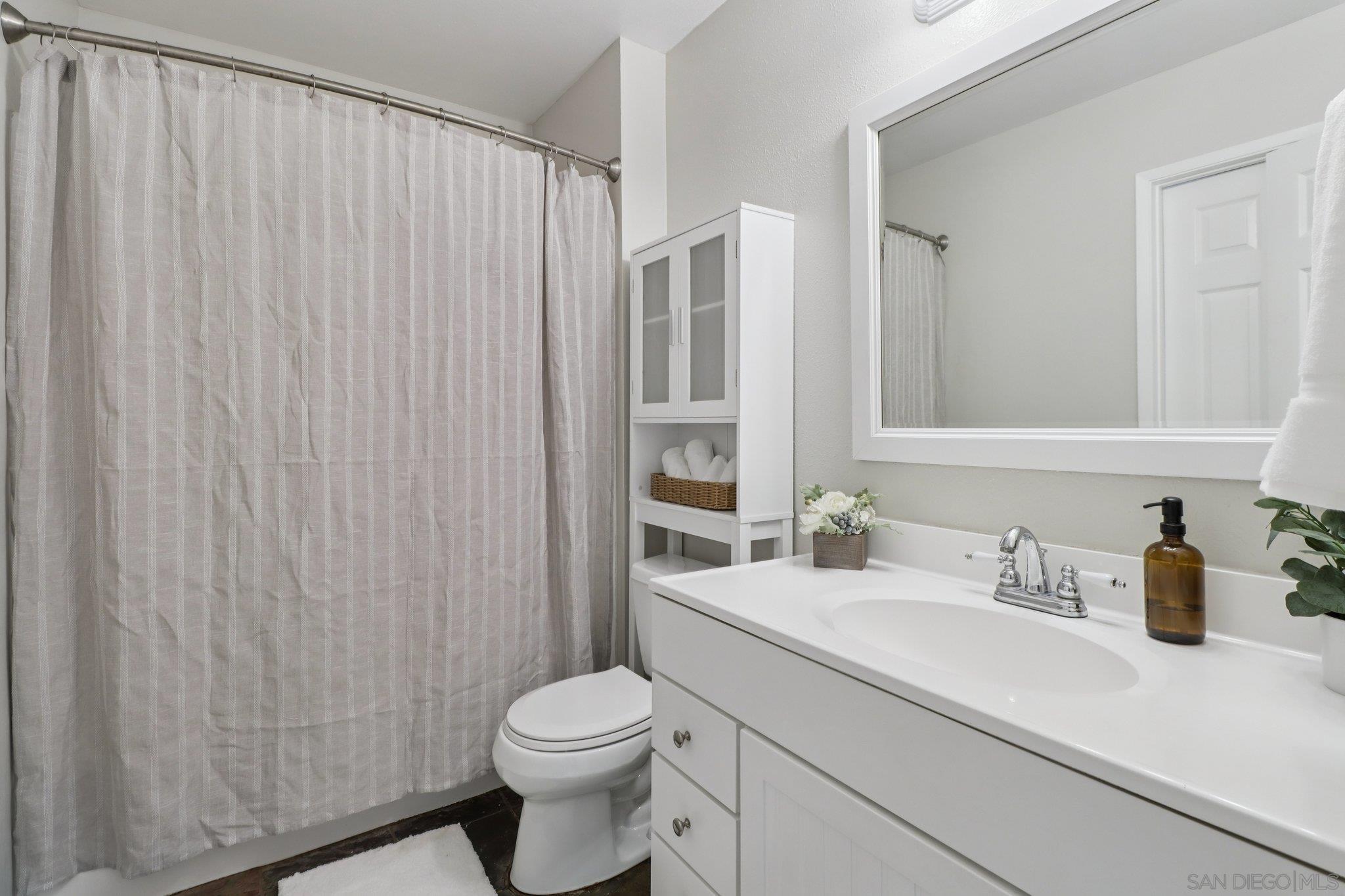 Detail Gallery Image 16 of 42 For 324  Countrywood Ln, Encinitas,  CA 92024 - 2 Beds | 1/1 Baths