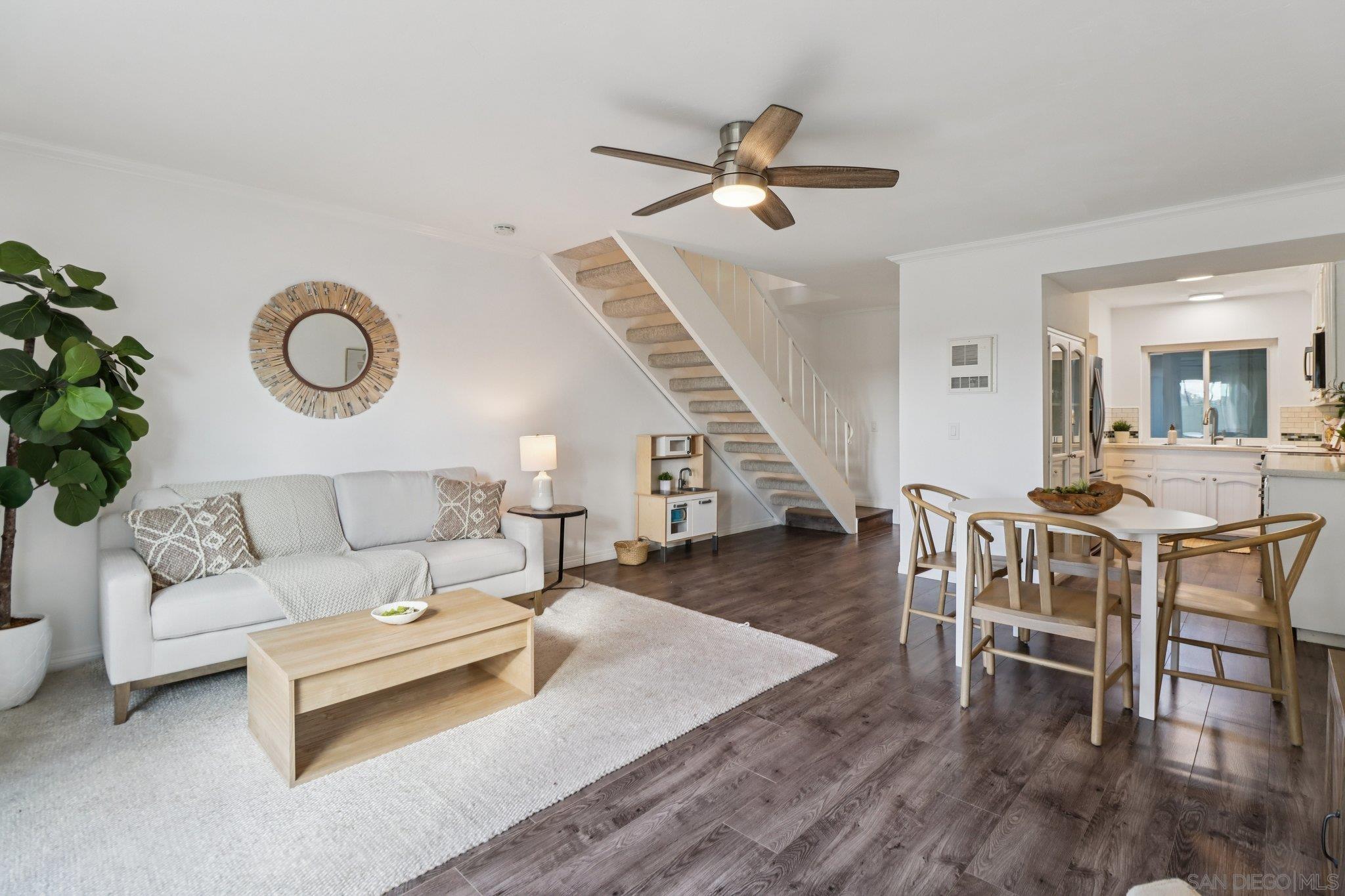 Detail Gallery Image 4 of 42 For 324  Countrywood Ln, Encinitas,  CA 92024 - 2 Beds | 1/1 Baths