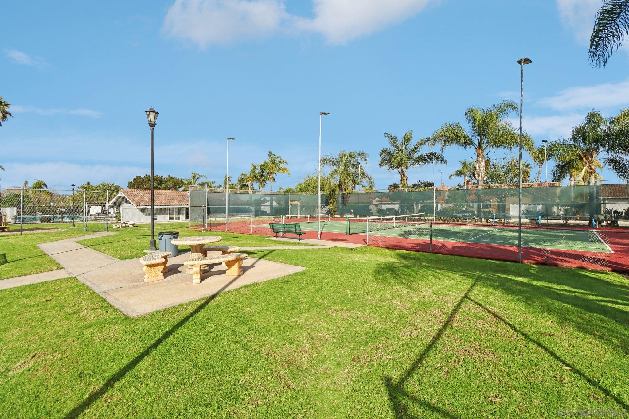 Detail Gallery Image 35 of 42 For 324  Countrywood Ln, Encinitas,  CA 92024 - 2 Beds | 1/1 Baths