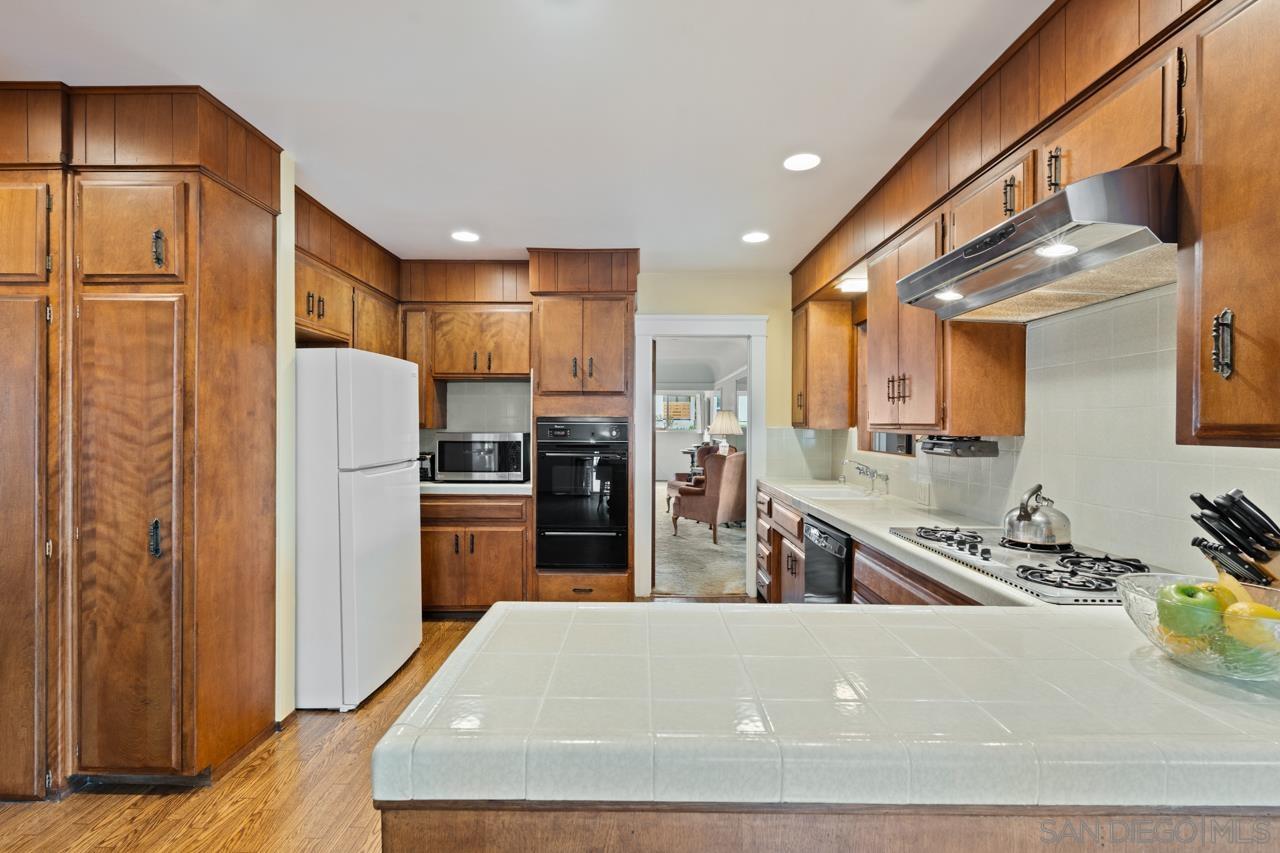 Detail Gallery Image 16 of 50 For 4254  Ampudia St, San Diego,  CA 92103 - 4 Beds | 3 Baths