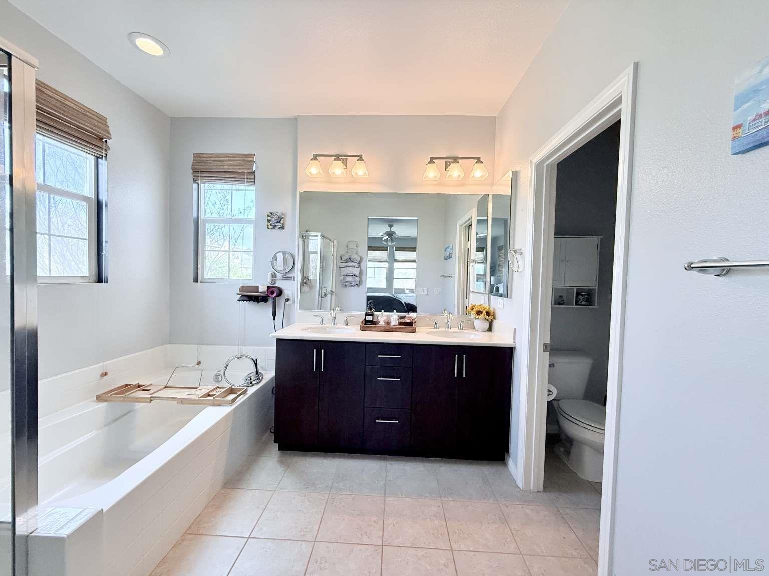 Detail Gallery Image 21 of 34 For 3014 N Oxnard Blvd, Oxnard,  CA 93036 - 4 Beds | 3 Baths