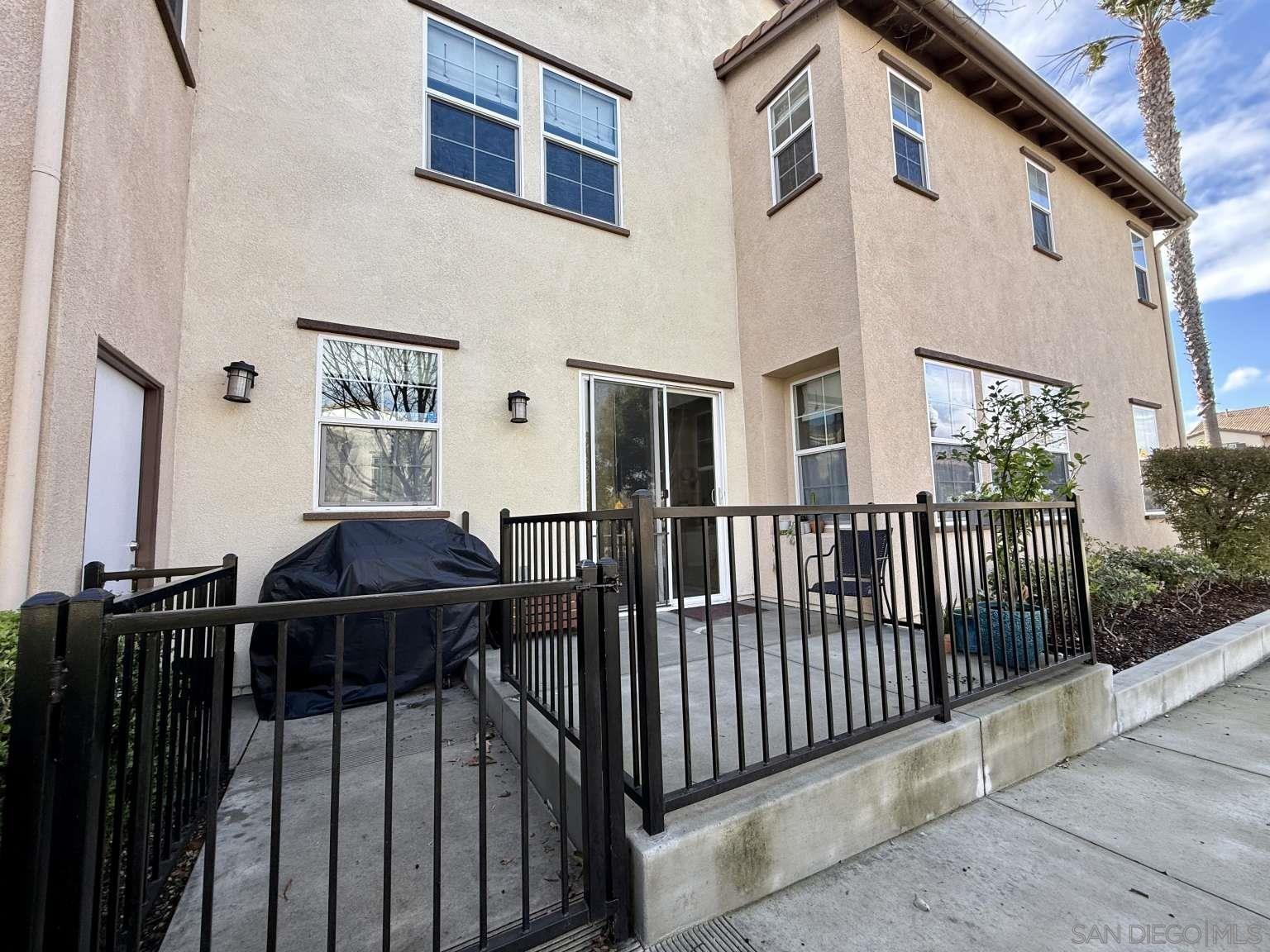 Detail Gallery Image 25 of 34 For 3014 N Oxnard Blvd, Oxnard,  CA 93036 - 4 Beds | 3 Baths